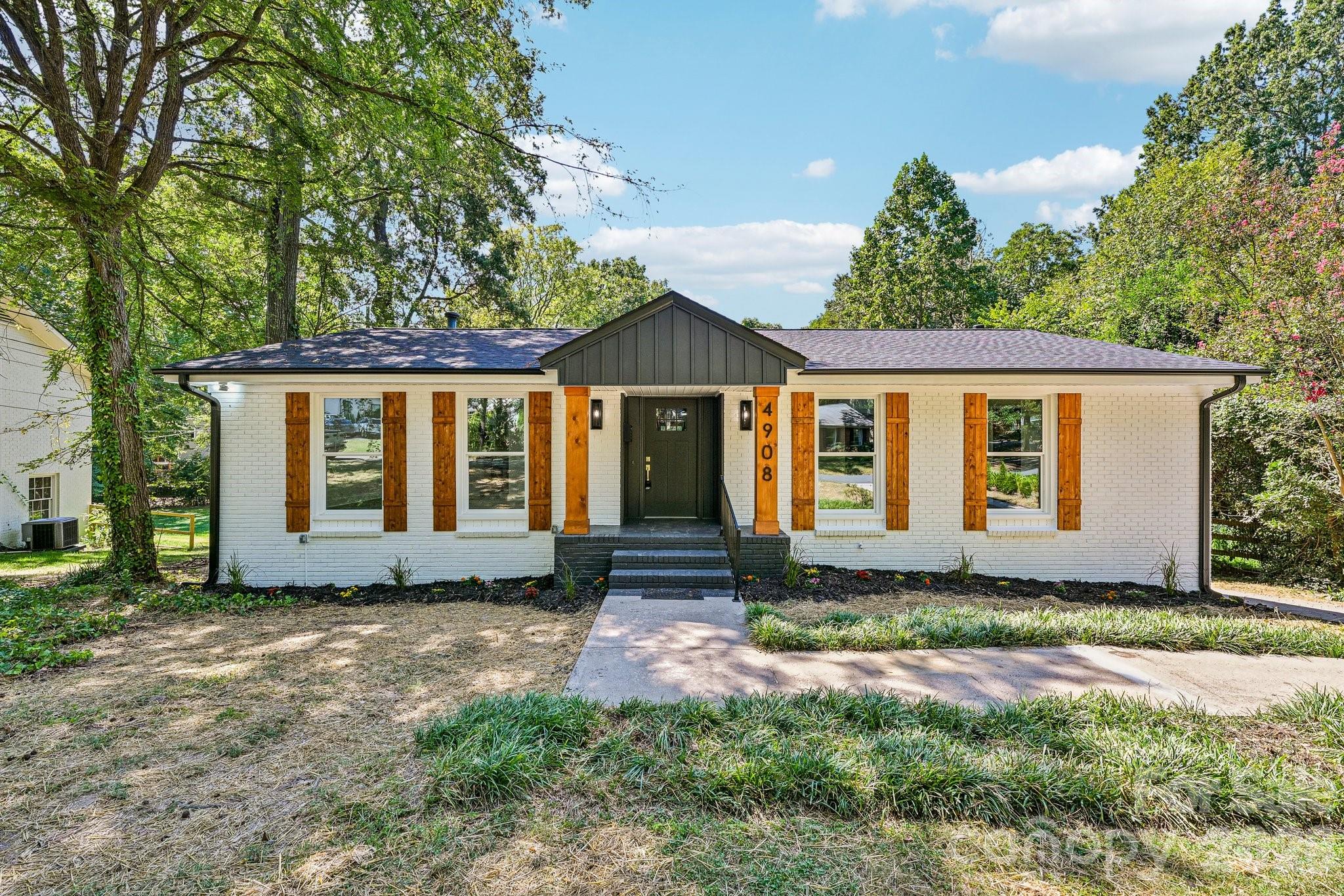 4908 Zephyr Lane Property Photo 1