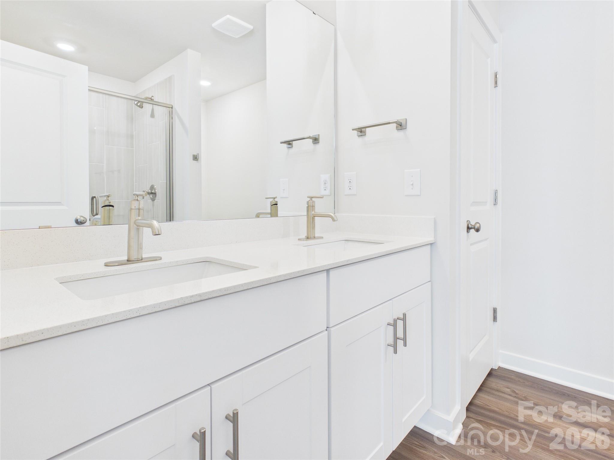 105 Dilling Street 04 Property Photo 26