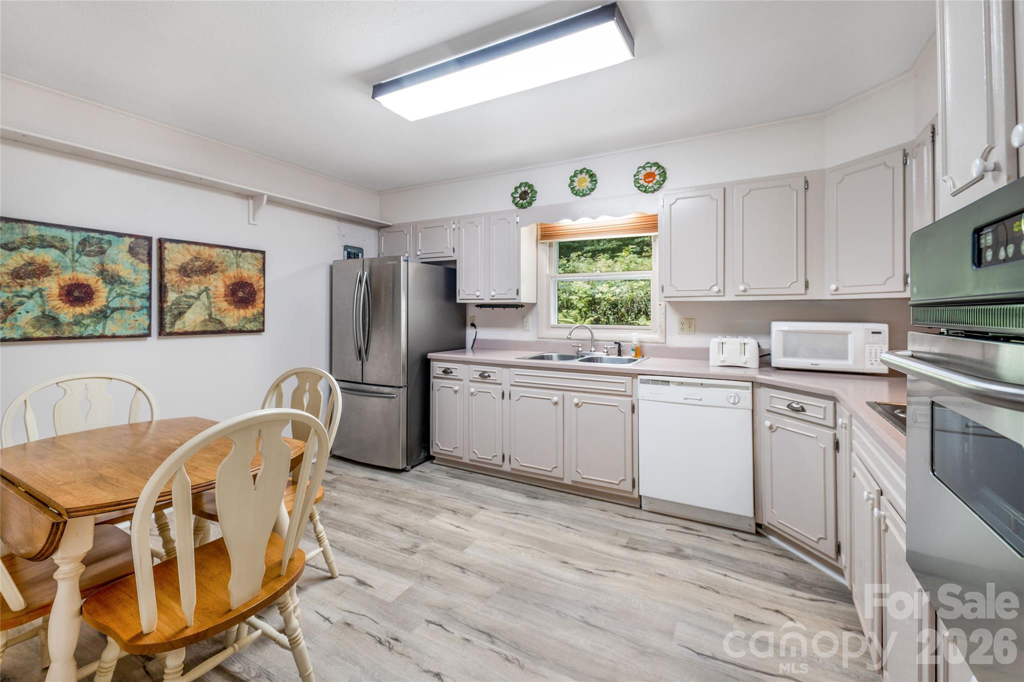 102 Boyd Drive 2a Property Photo 14