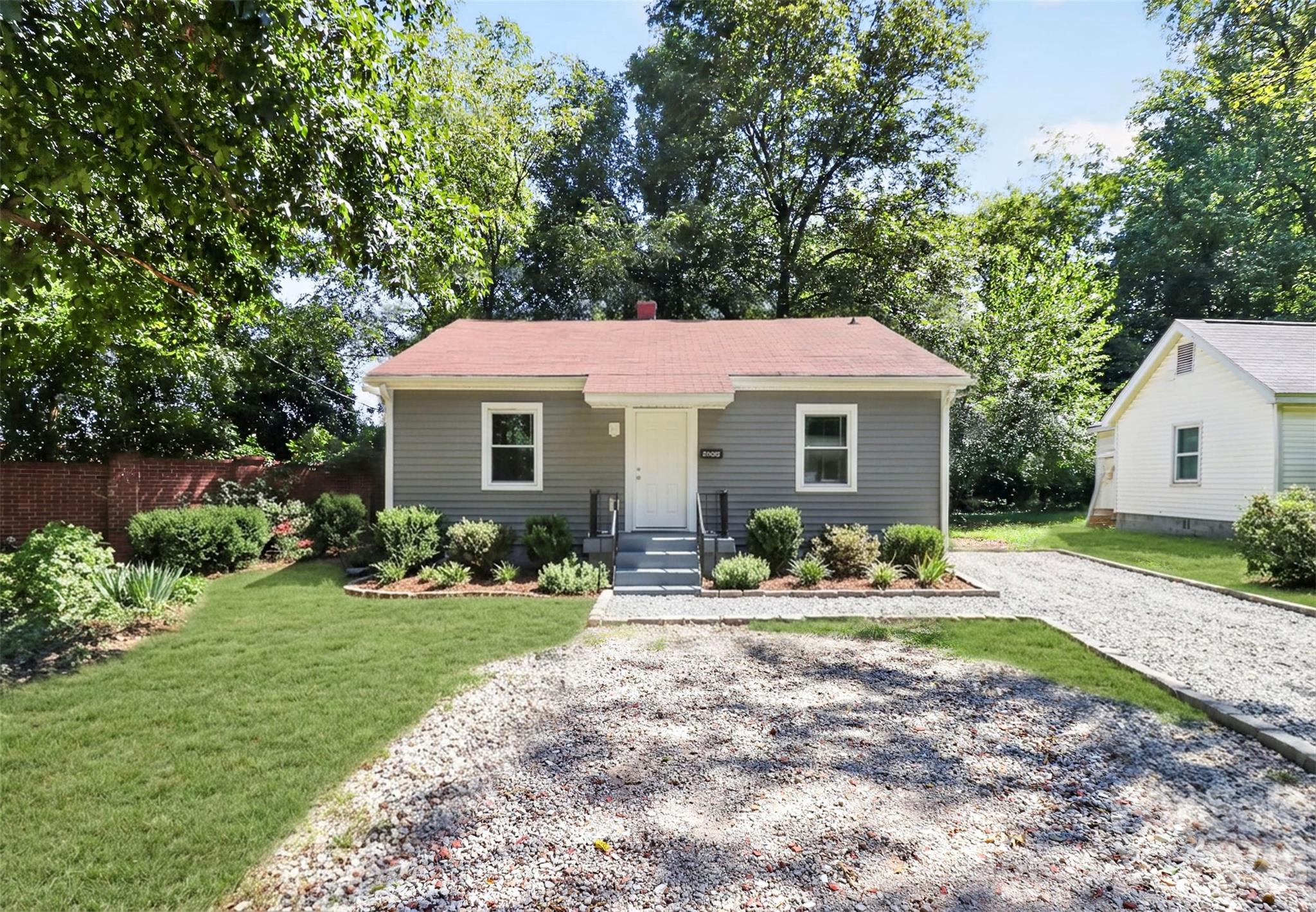 2304 Kennesaw Drive Property Photo 1