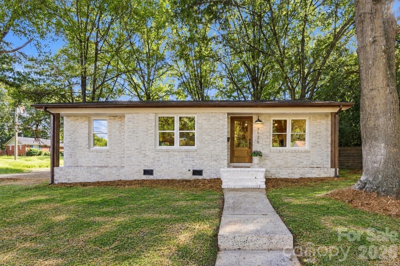 7126 Woodstream Drive Property Photo 1