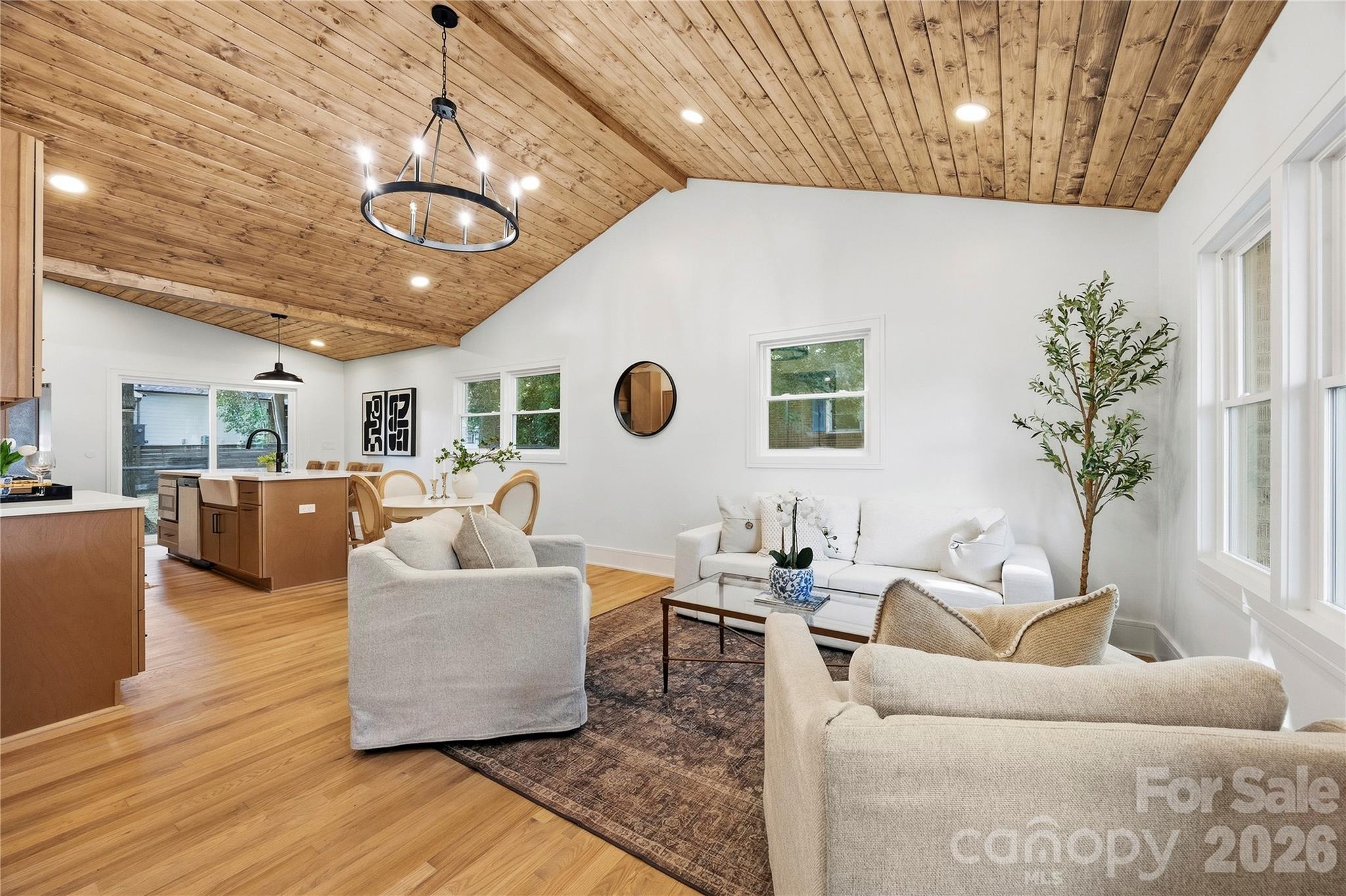7126 Woodstream Drive Property Photo 3
