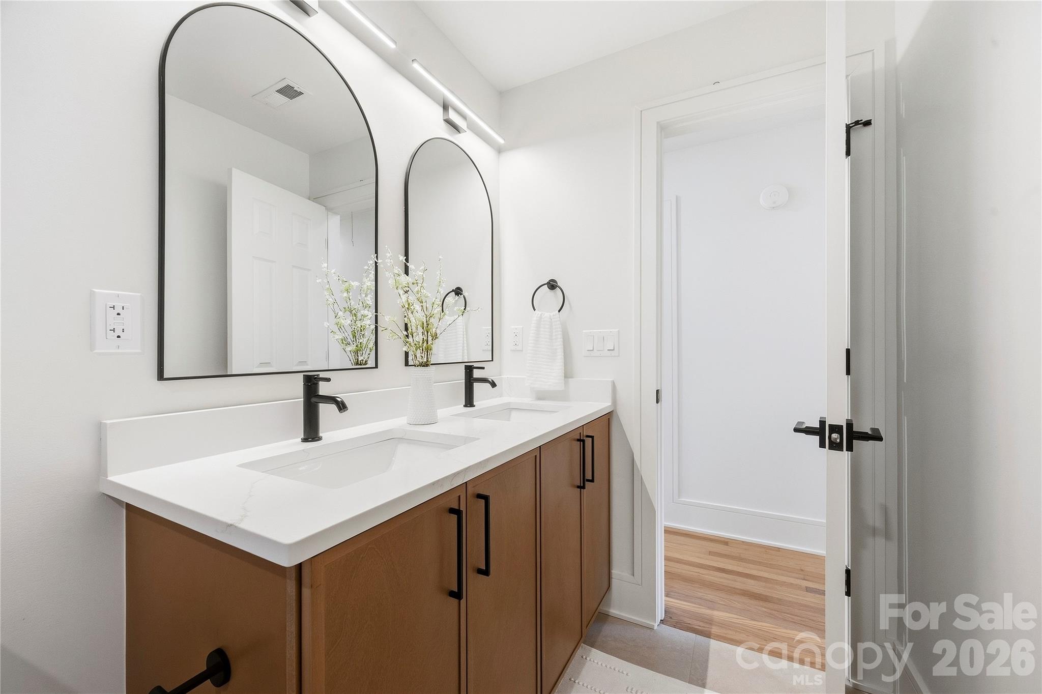7126 Woodstream Drive Property Photo 15