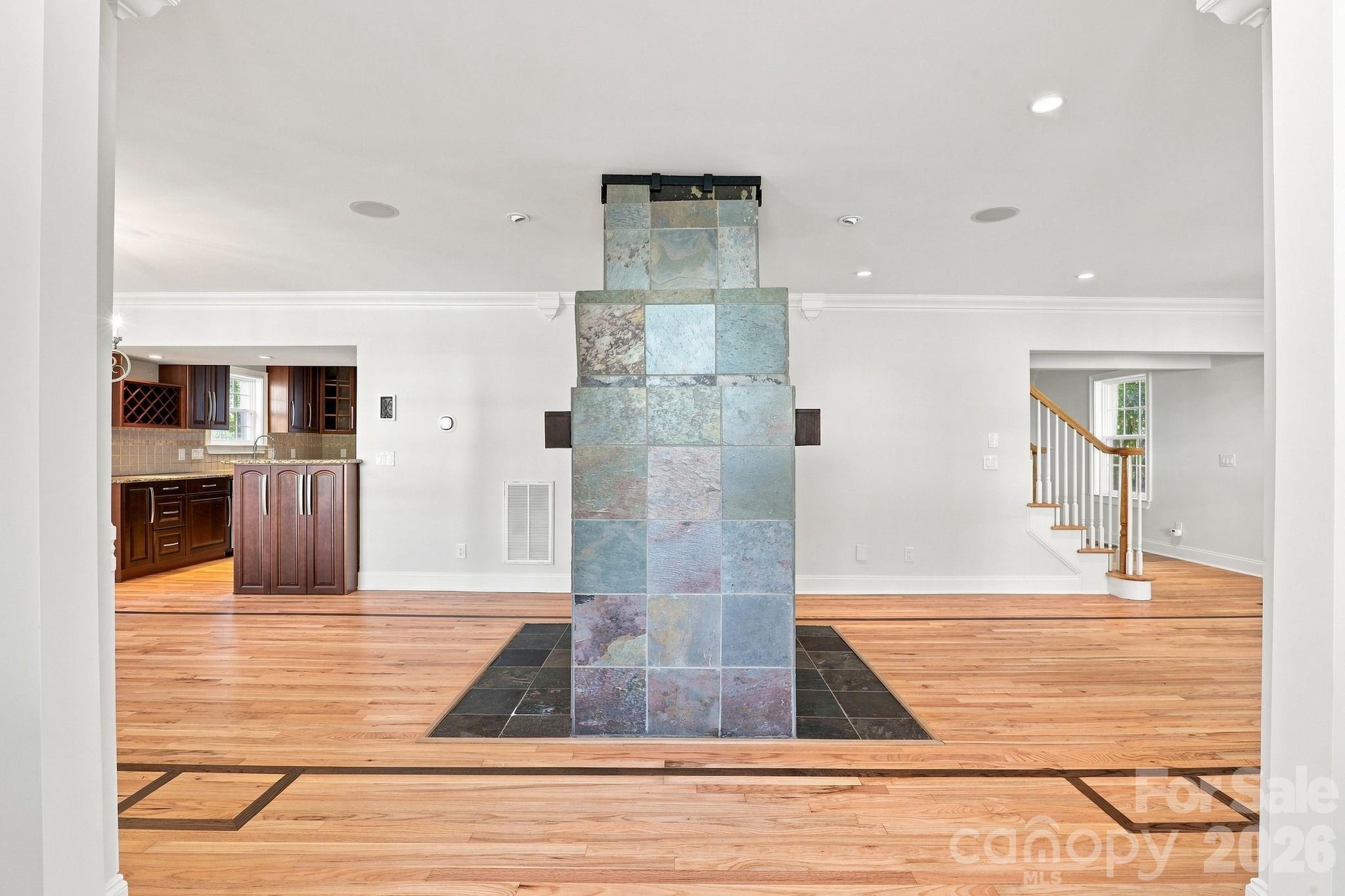 2108 Kirkwood Avenue 3 Property Photo 10