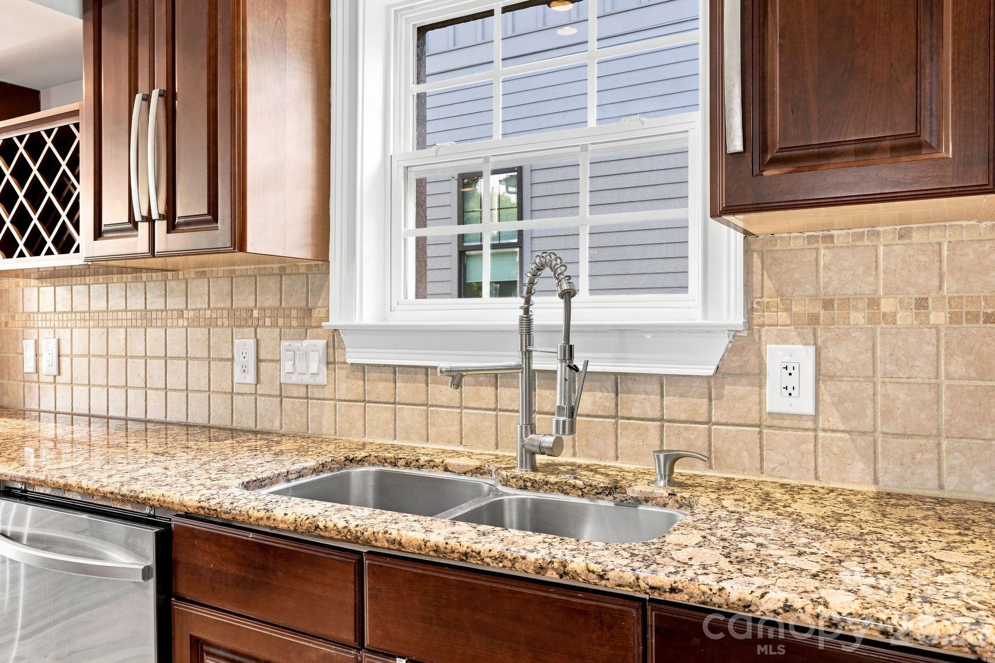 2108 Kirkwood Avenue 3 Property Photo 19