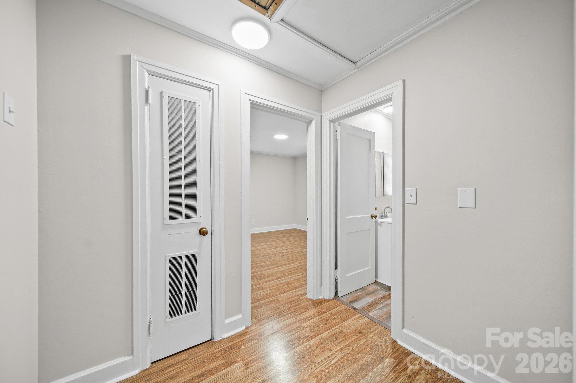 406 Sunset Drive Property Photo 18