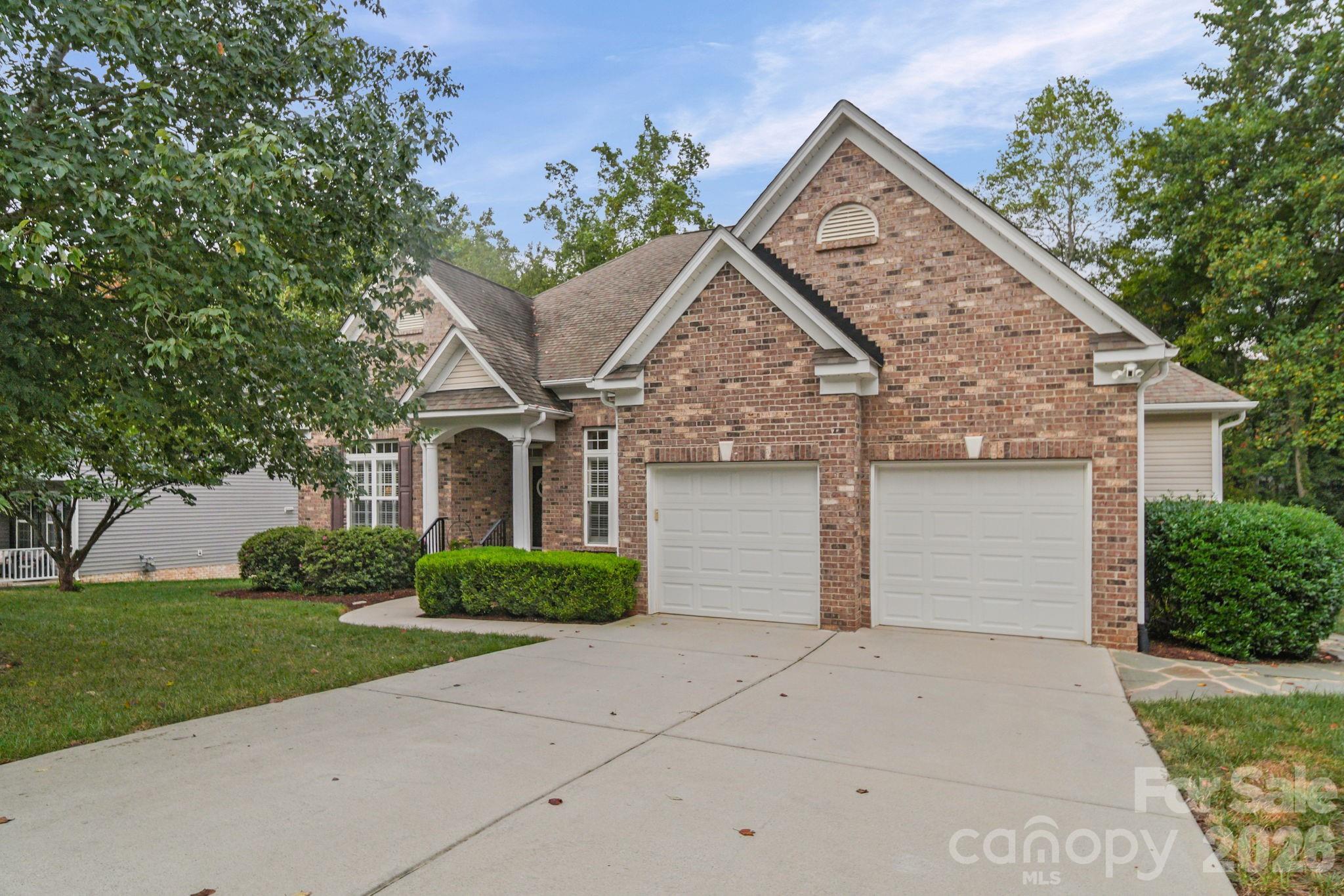 7712 Woodcrest Drive Property Photo 1