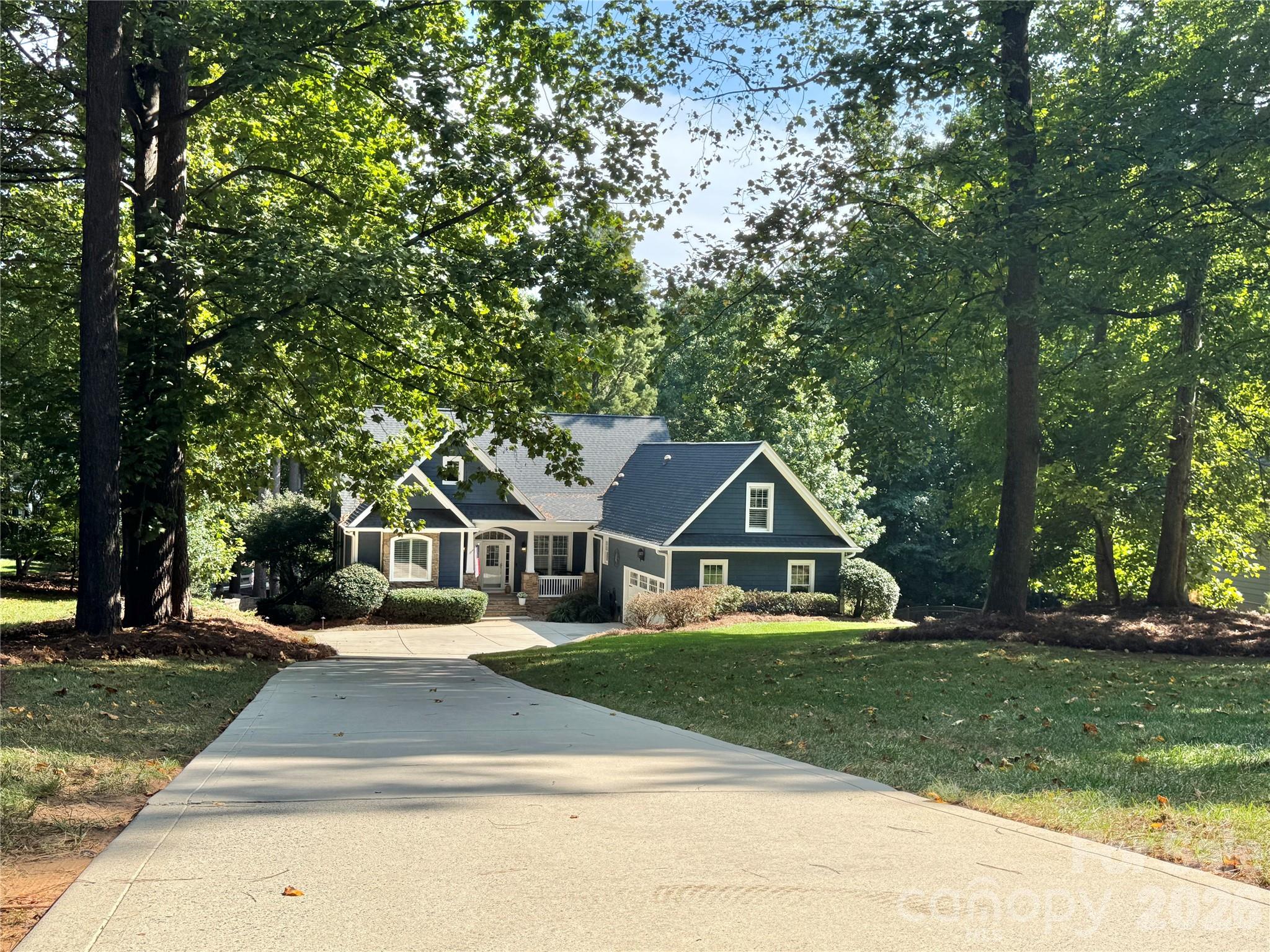 9040 Fair Oak Drive Property Photo 1