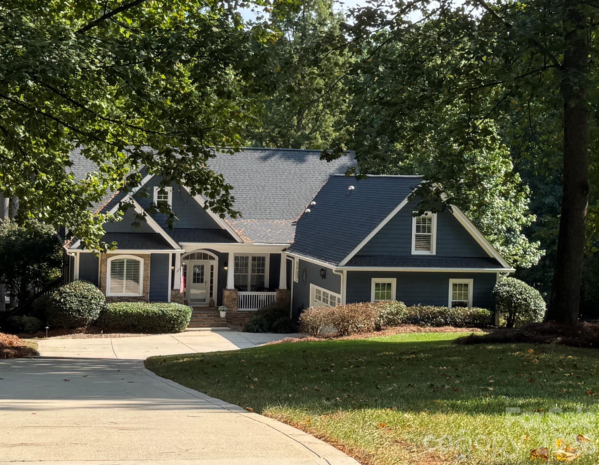 9040 Fair Oak Drive Property Photo 1
