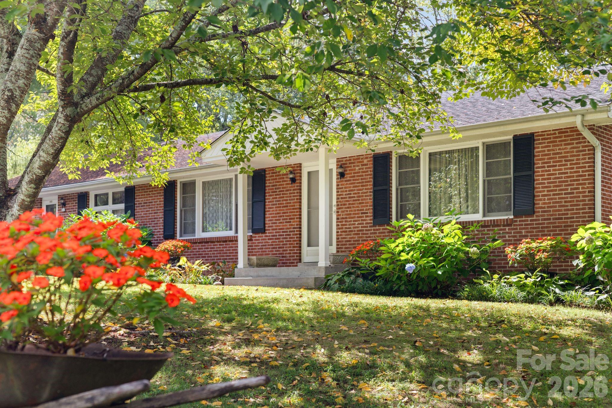 1450 Howard Gap Road Property Photo 1
