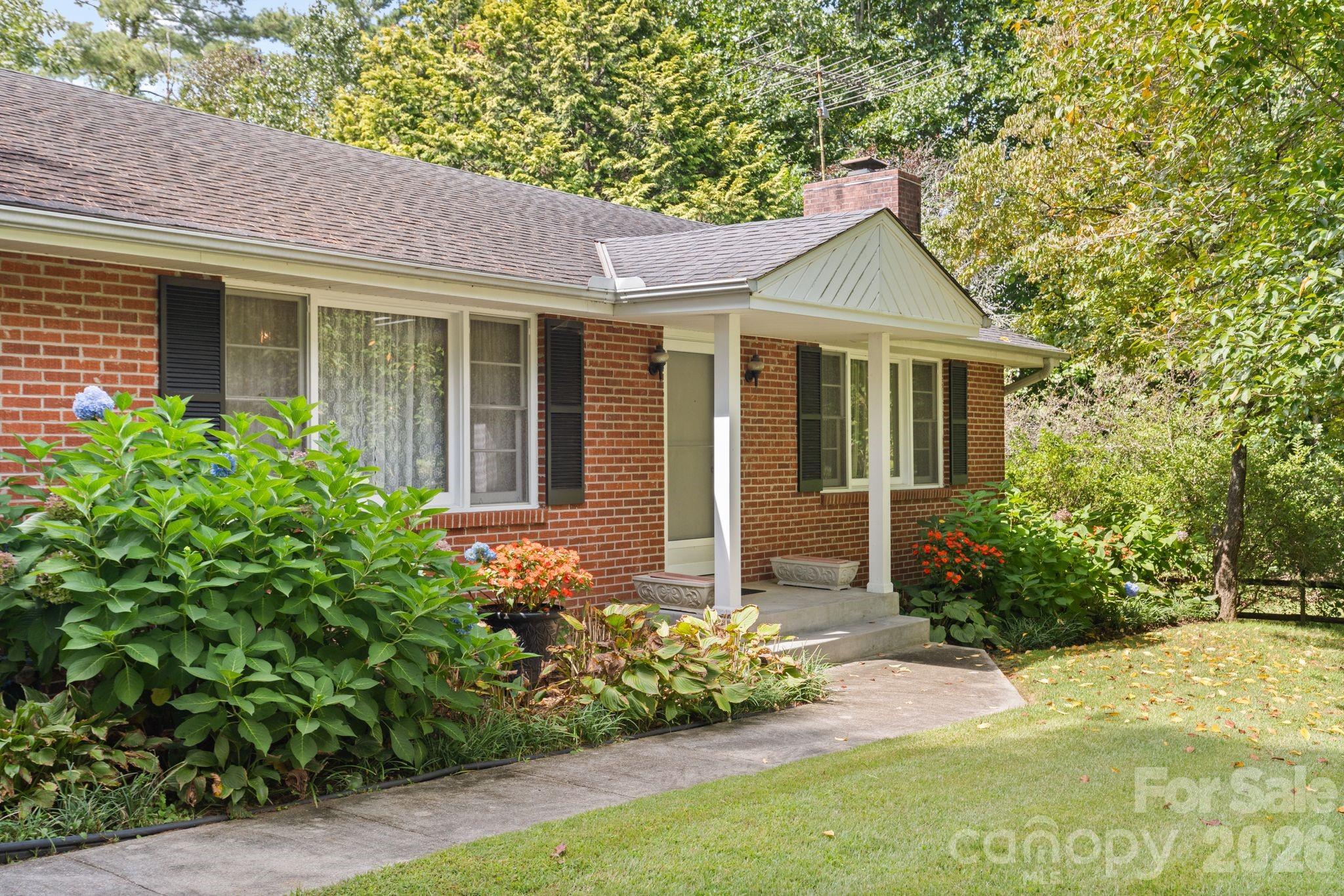 1450 Howard Gap Road Property Photo 7