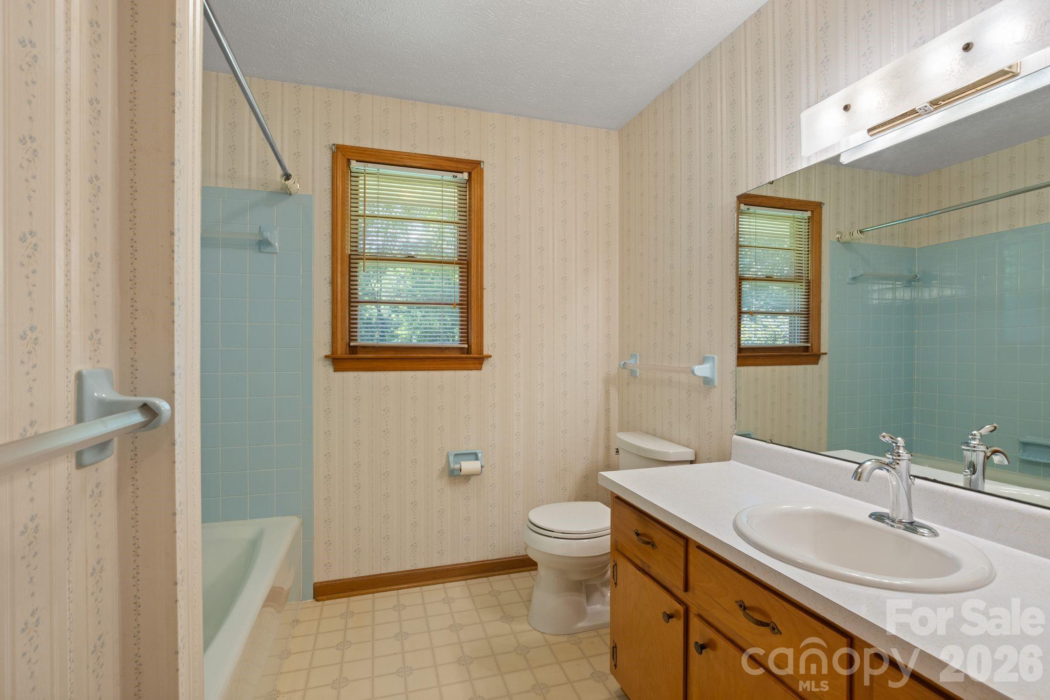 1450 Howard Gap Road Property Photo 14