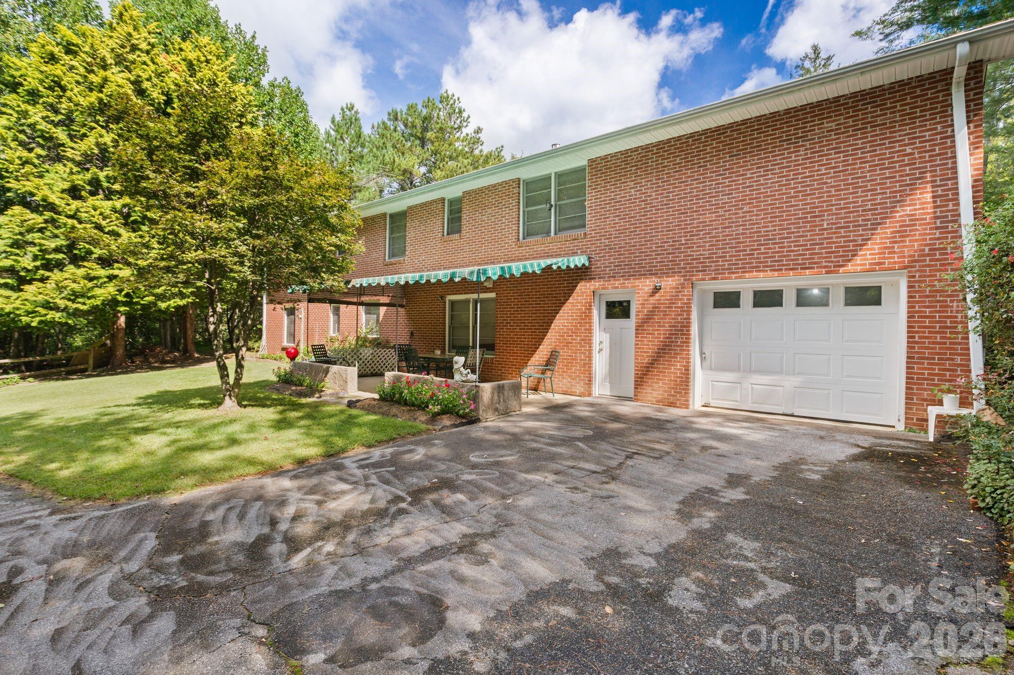 1450 Howard Gap Road Property Photo 19