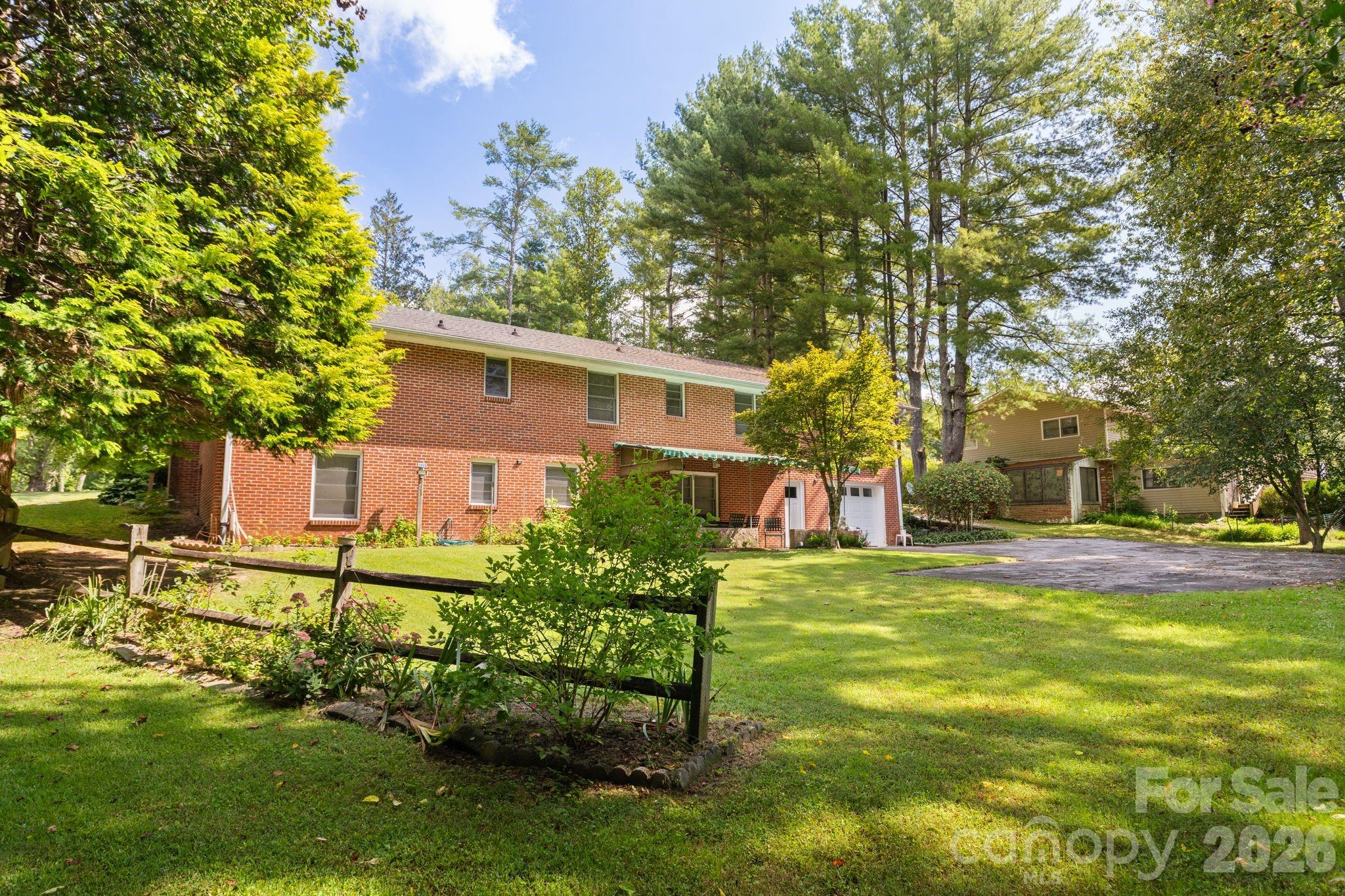 1450 Howard Gap Road Property Photo 22