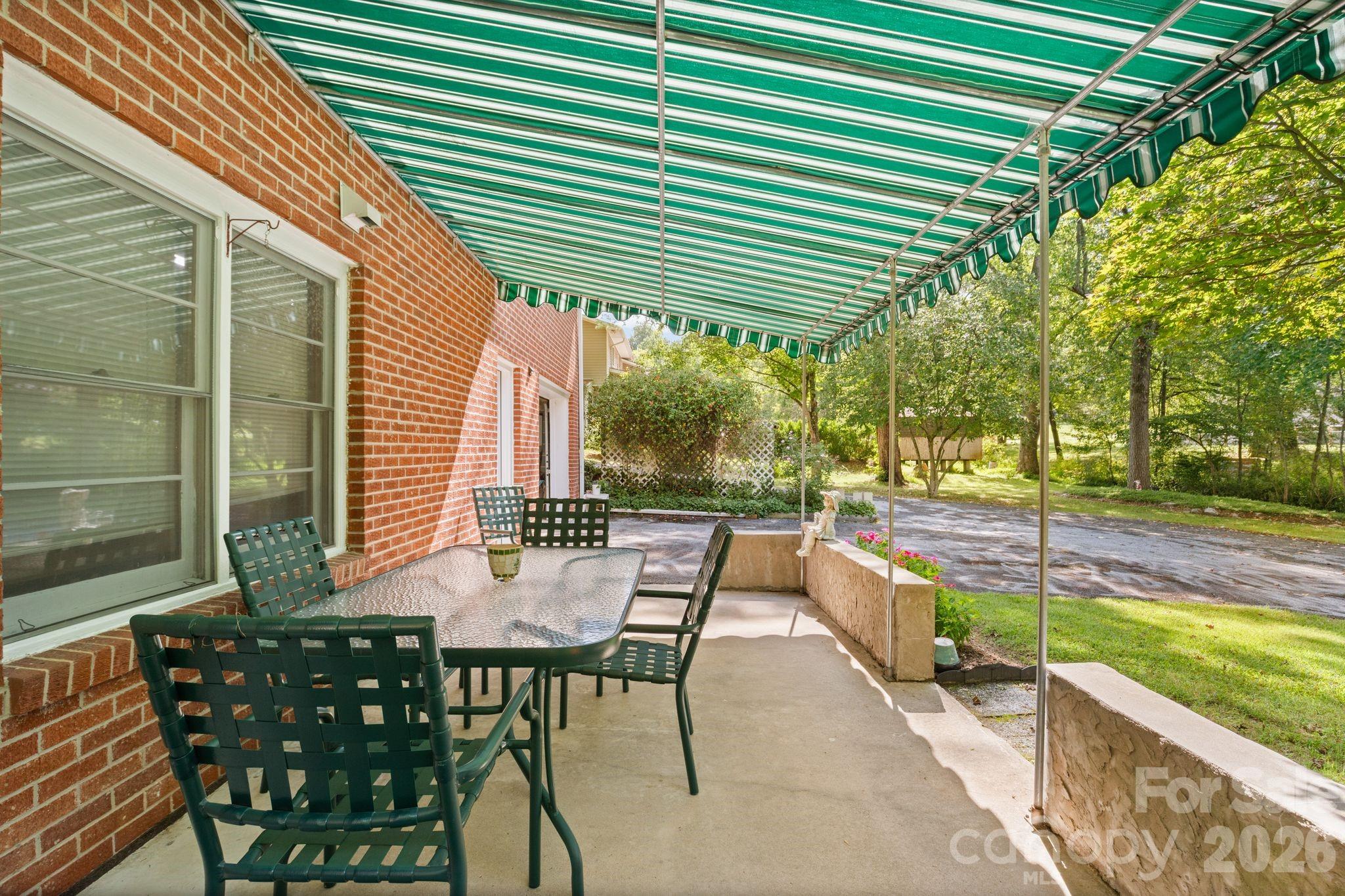 1450 Howard Gap Road Property Photo 29