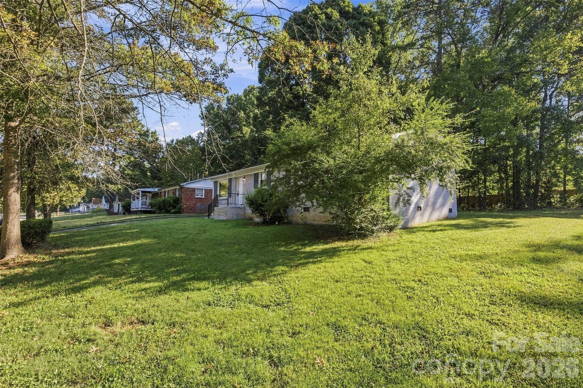 428 E Mclelland Avenue Property Photo 3