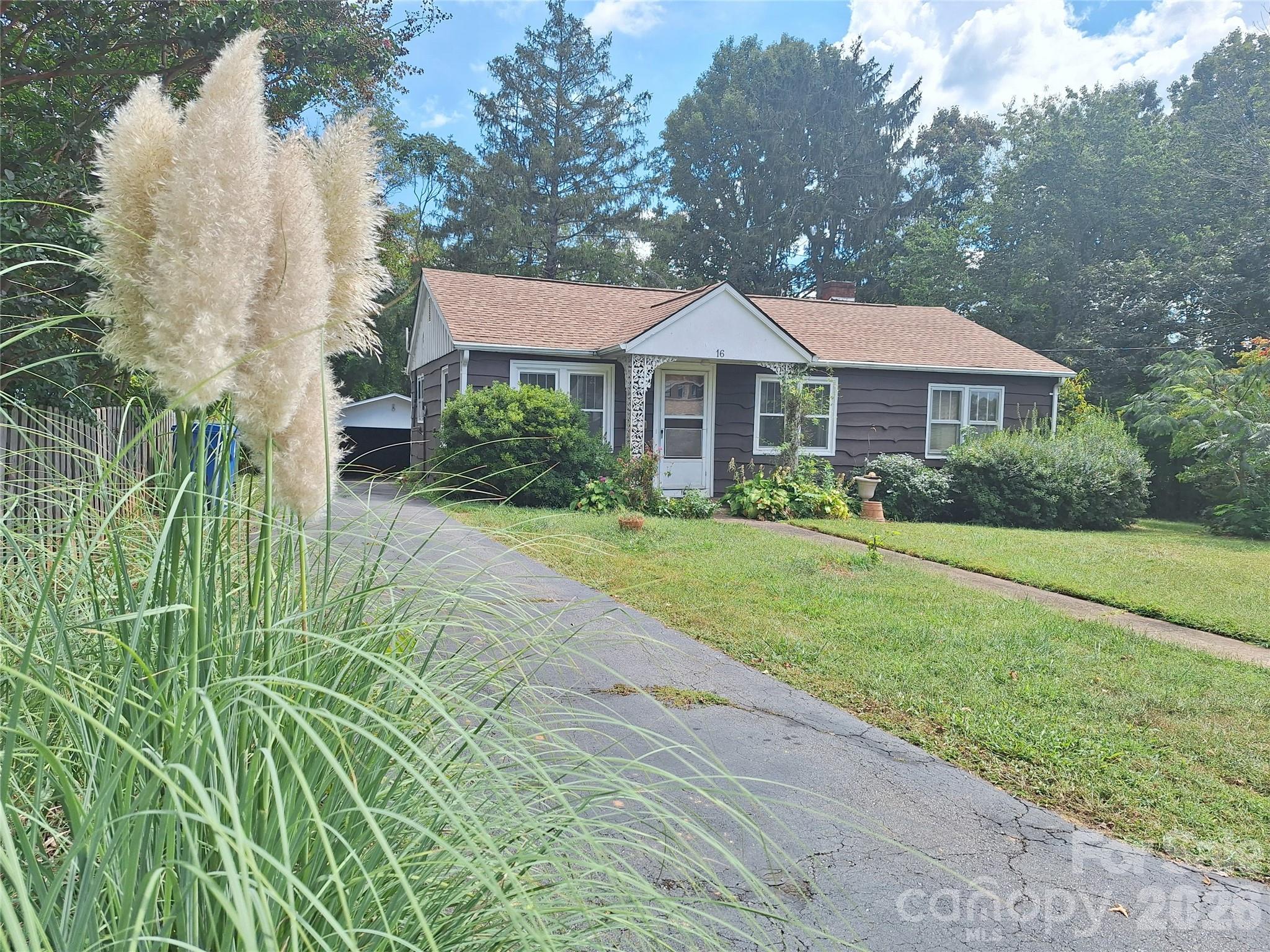 16 Shannon Drive Property Photo 1