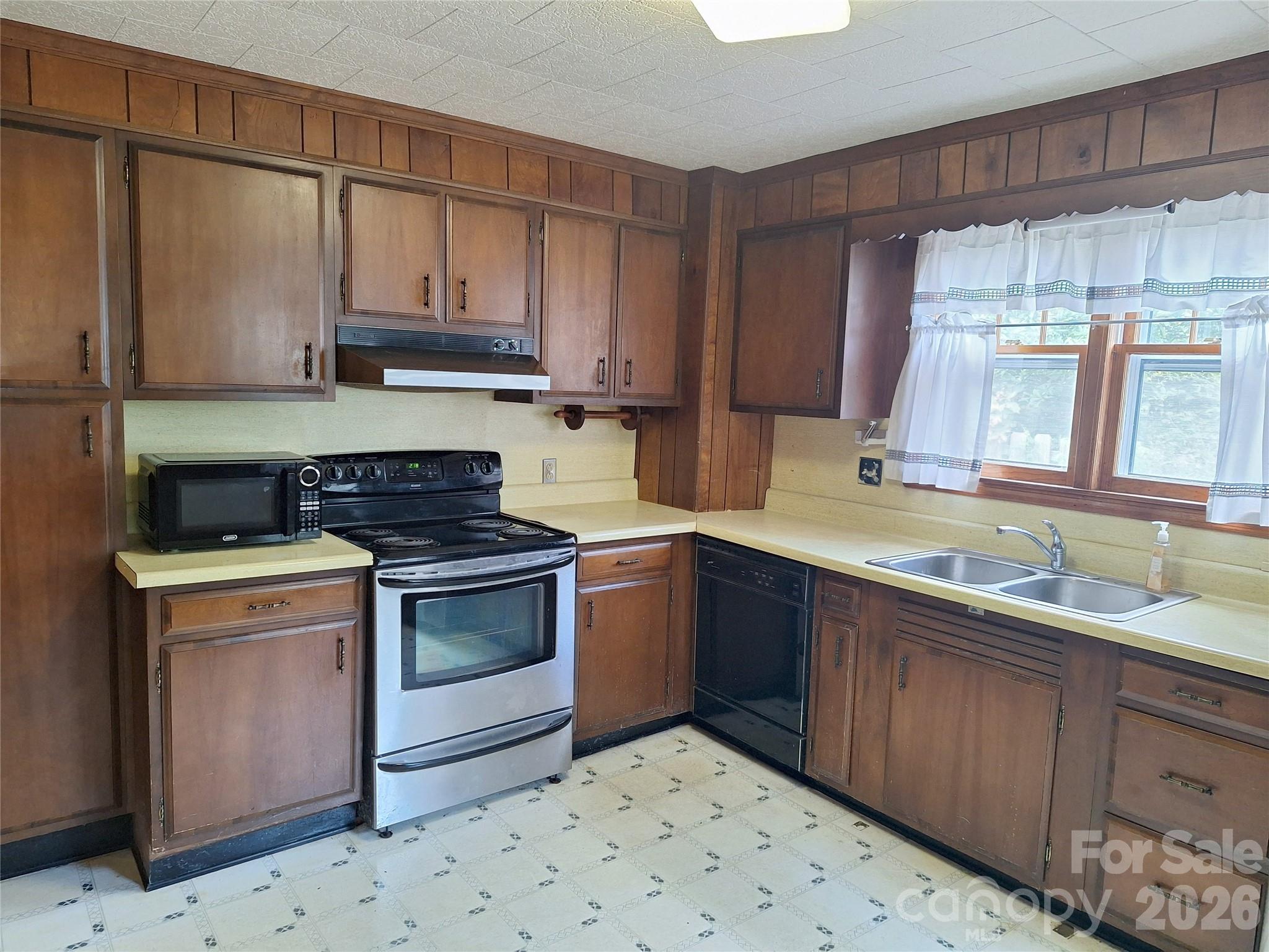 16 Shannon Drive Property Photo 17