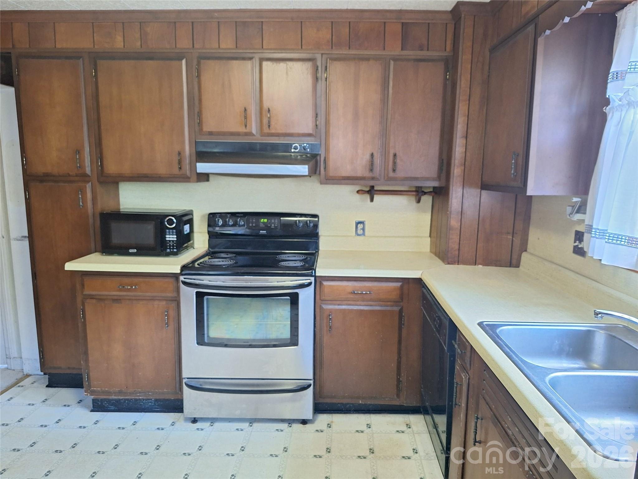 16 Shannon Drive Property Photo 18