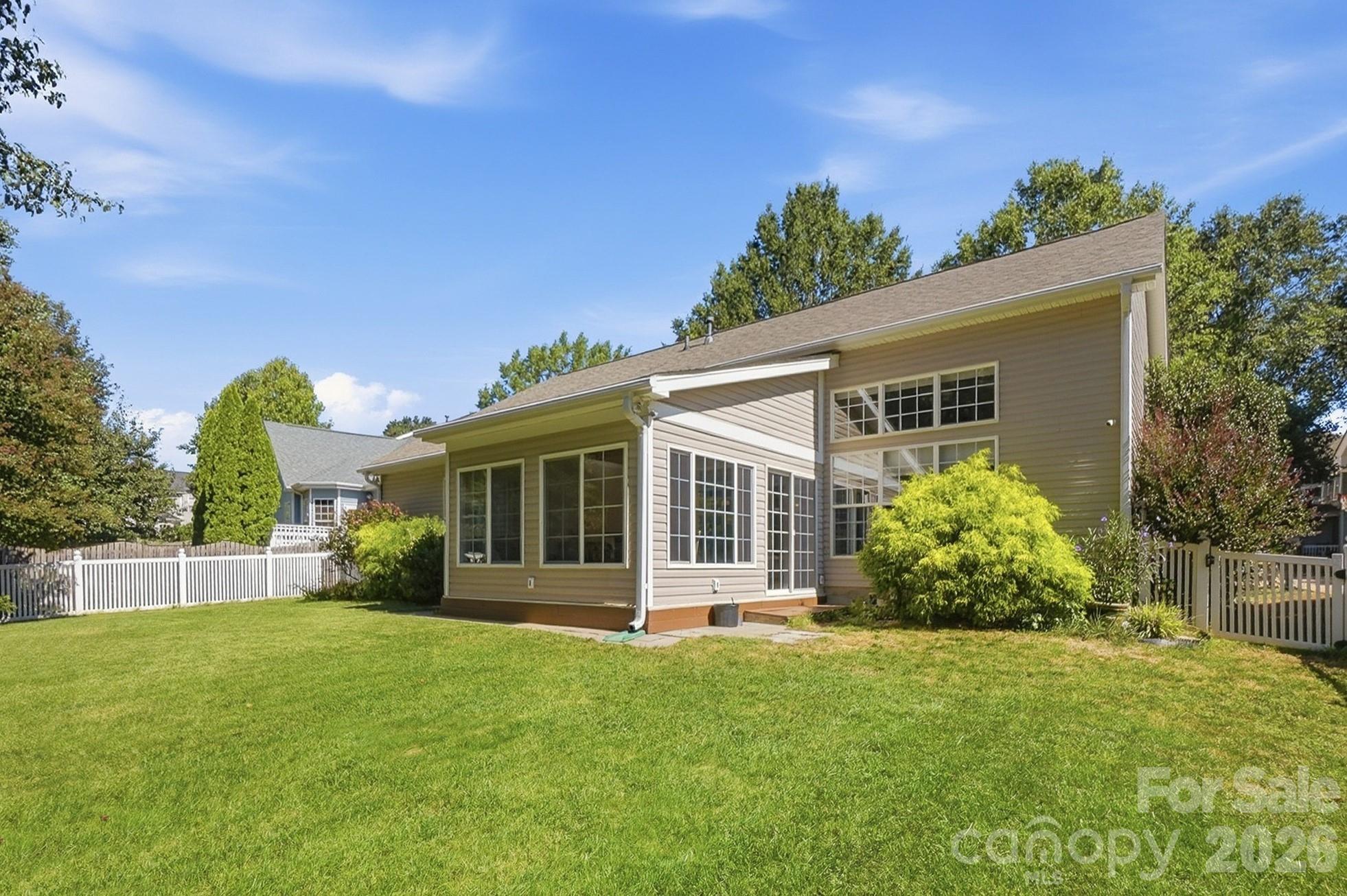 15619 Carrington Ridge Drive Property Photo 30