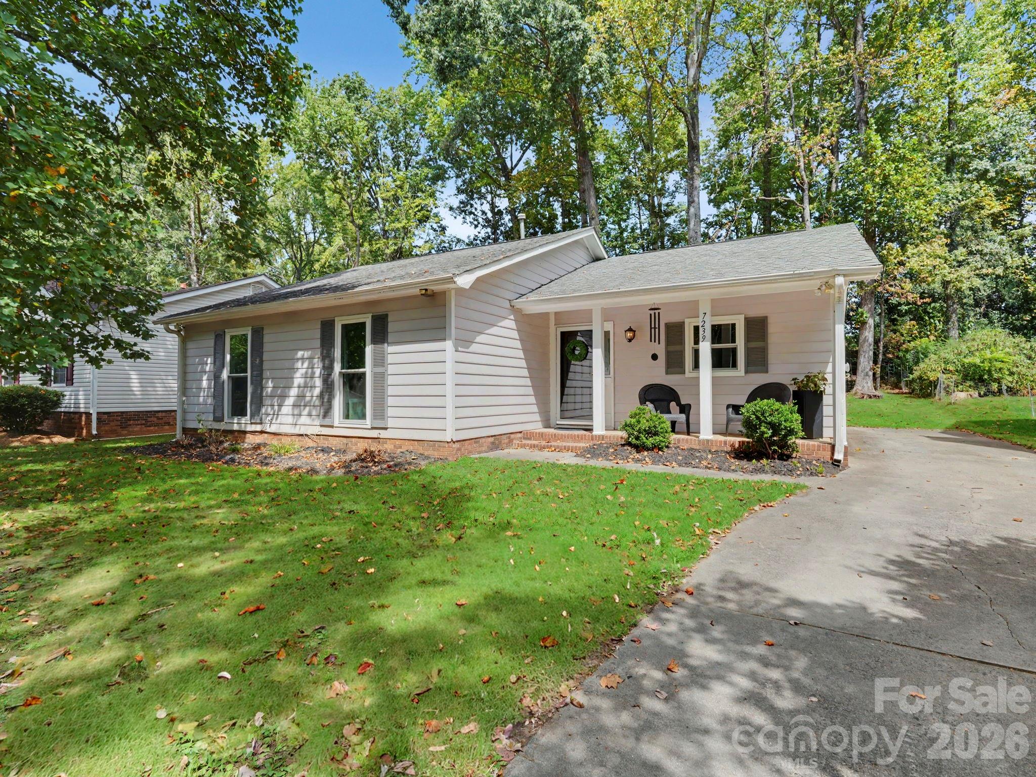 7239 Lockmont Drive Property Photo 1