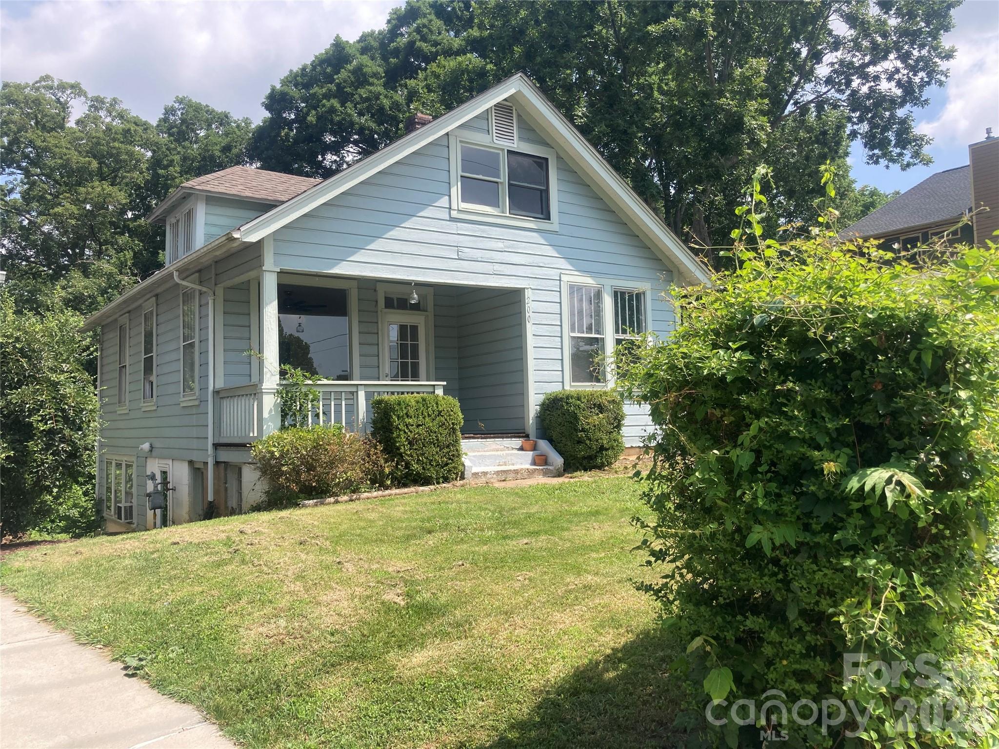 200 Courtland Place Property Photo 1