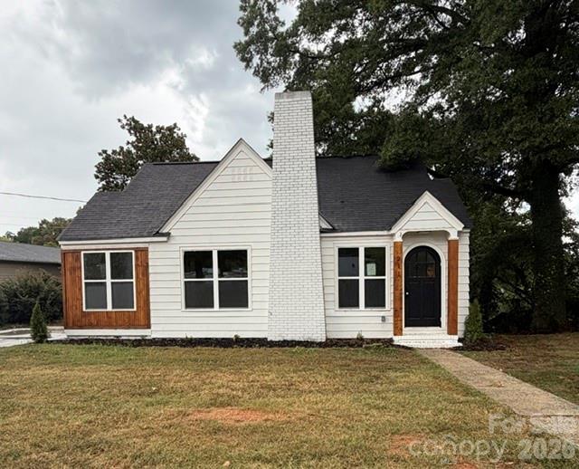 211 Spratt Street Property Photo 1