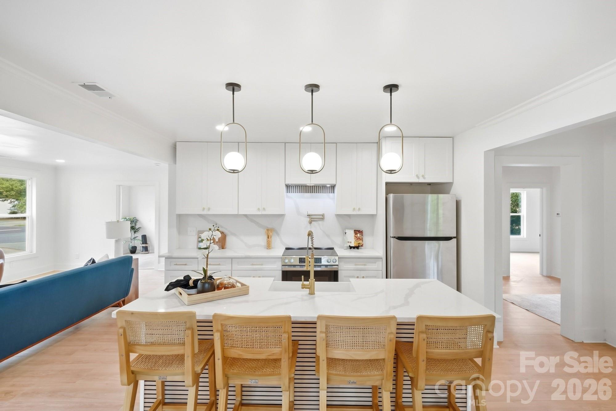 211 Spratt Street Property Photo 12