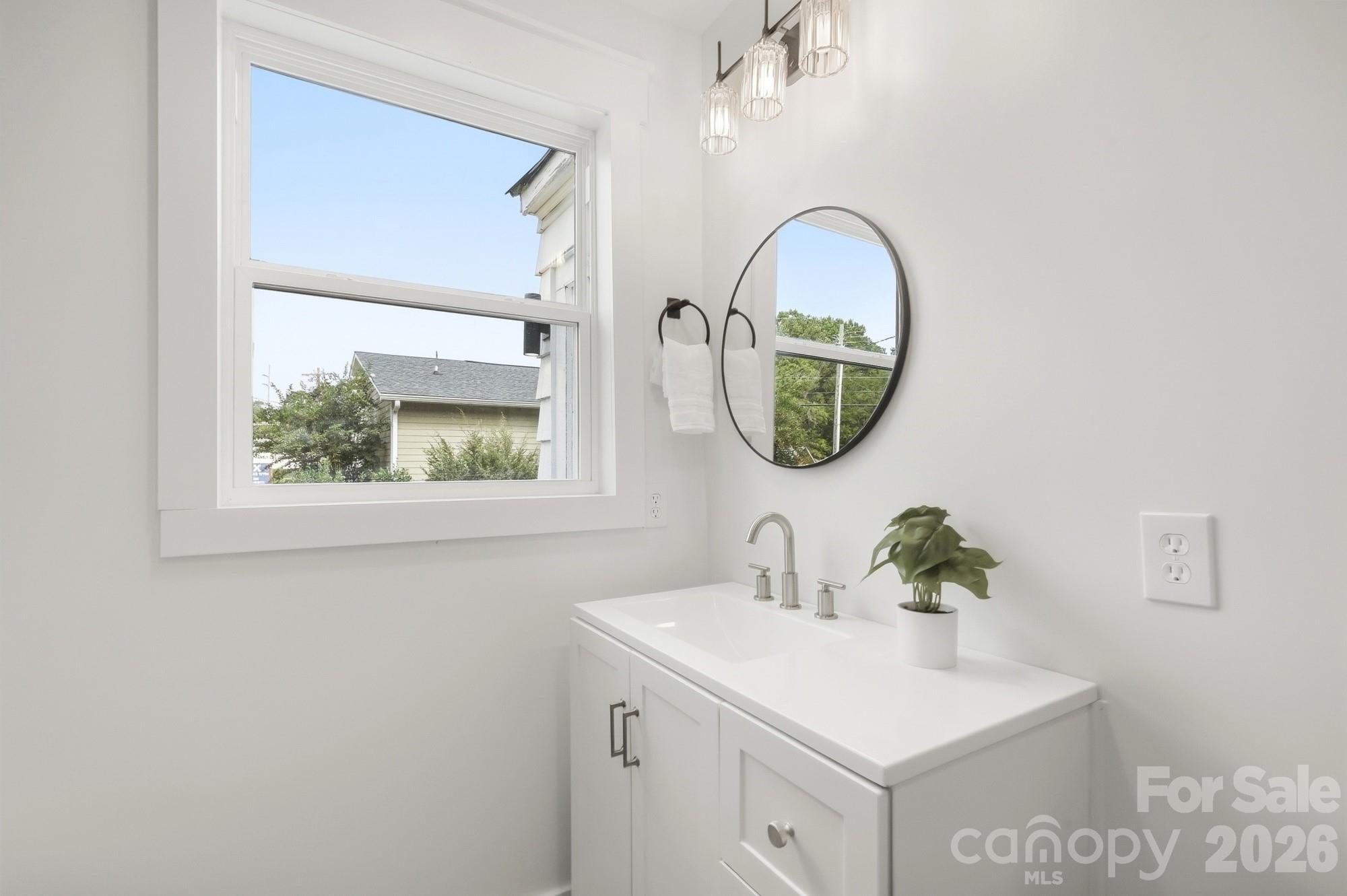 211 Spratt Street Property Photo 21