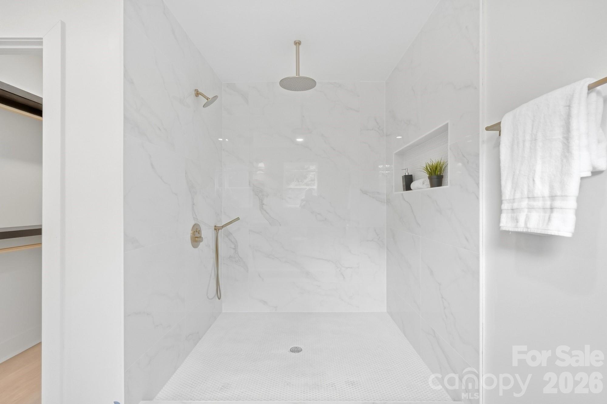 211 Spratt Street Property Photo 29