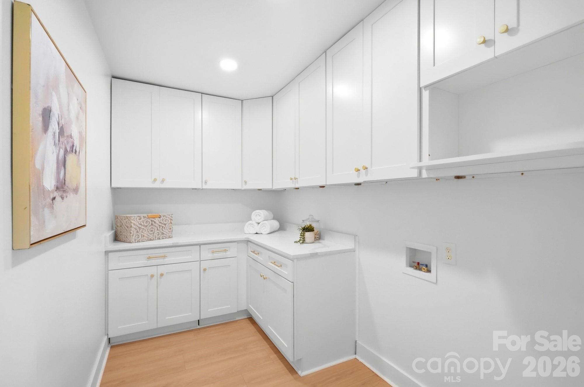 211 Spratt Street Property Photo 31
