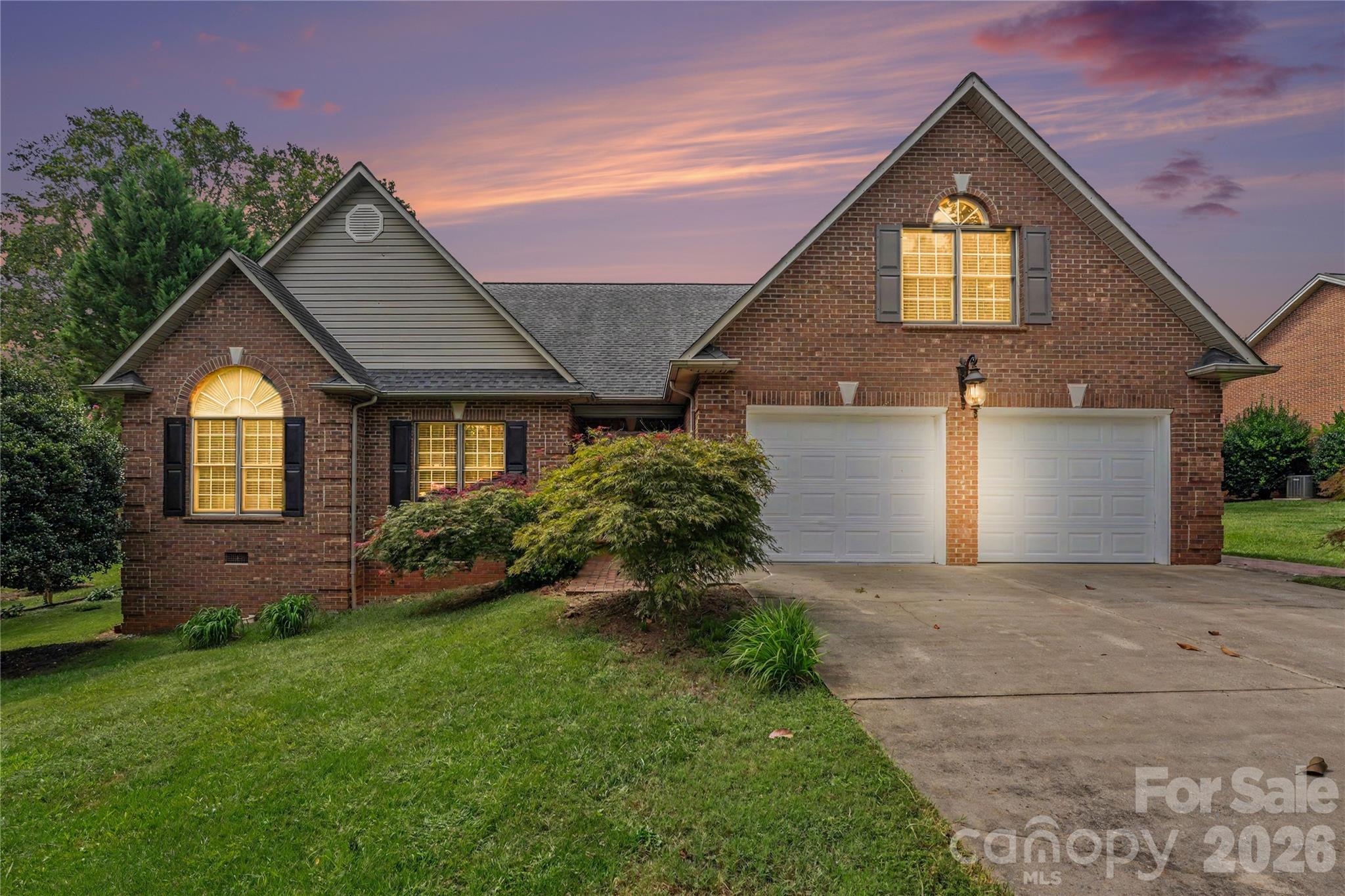 1085 Merrywood Drive Property Photo 1