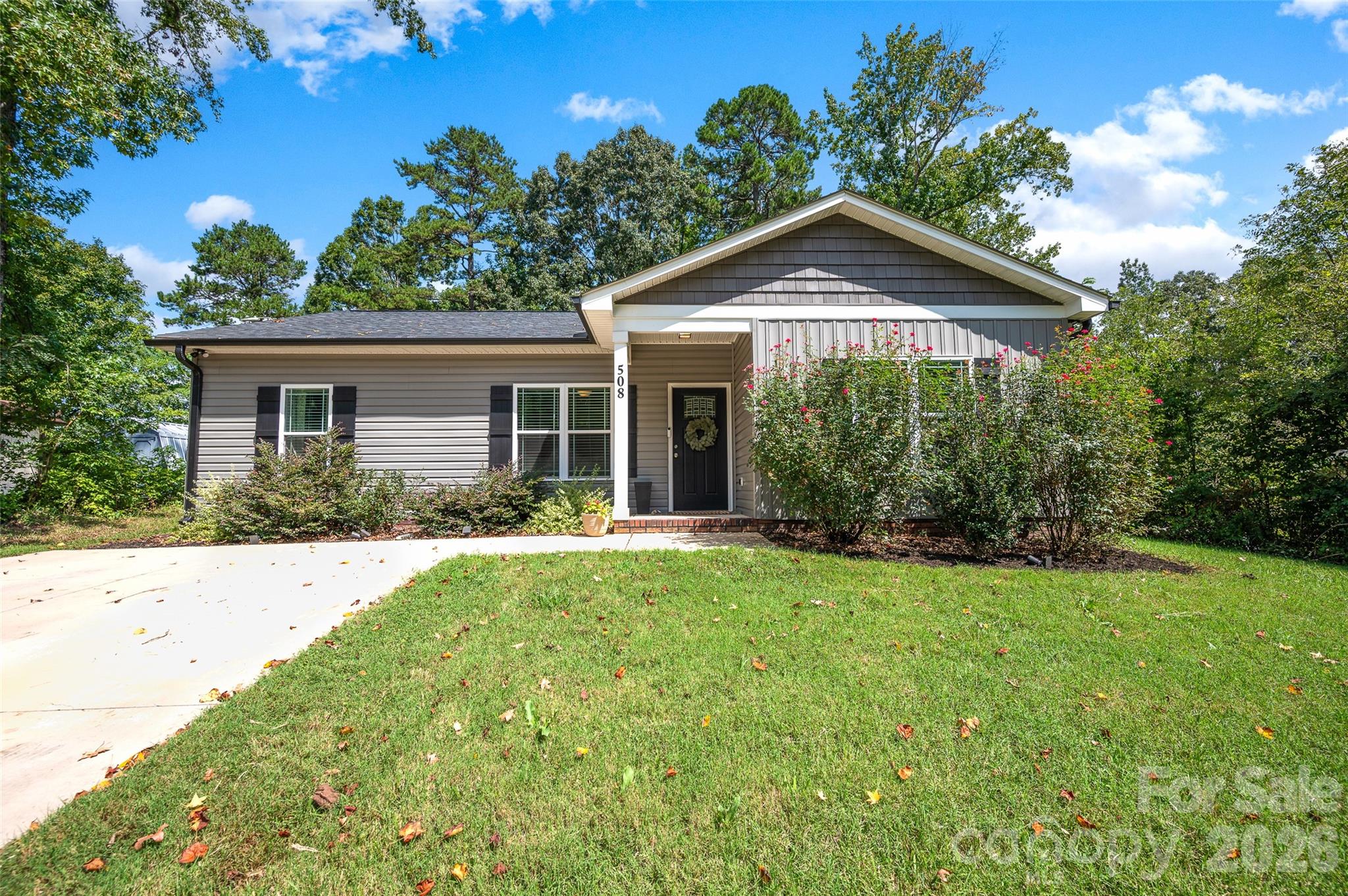 508 Willow Road Property Photo 2