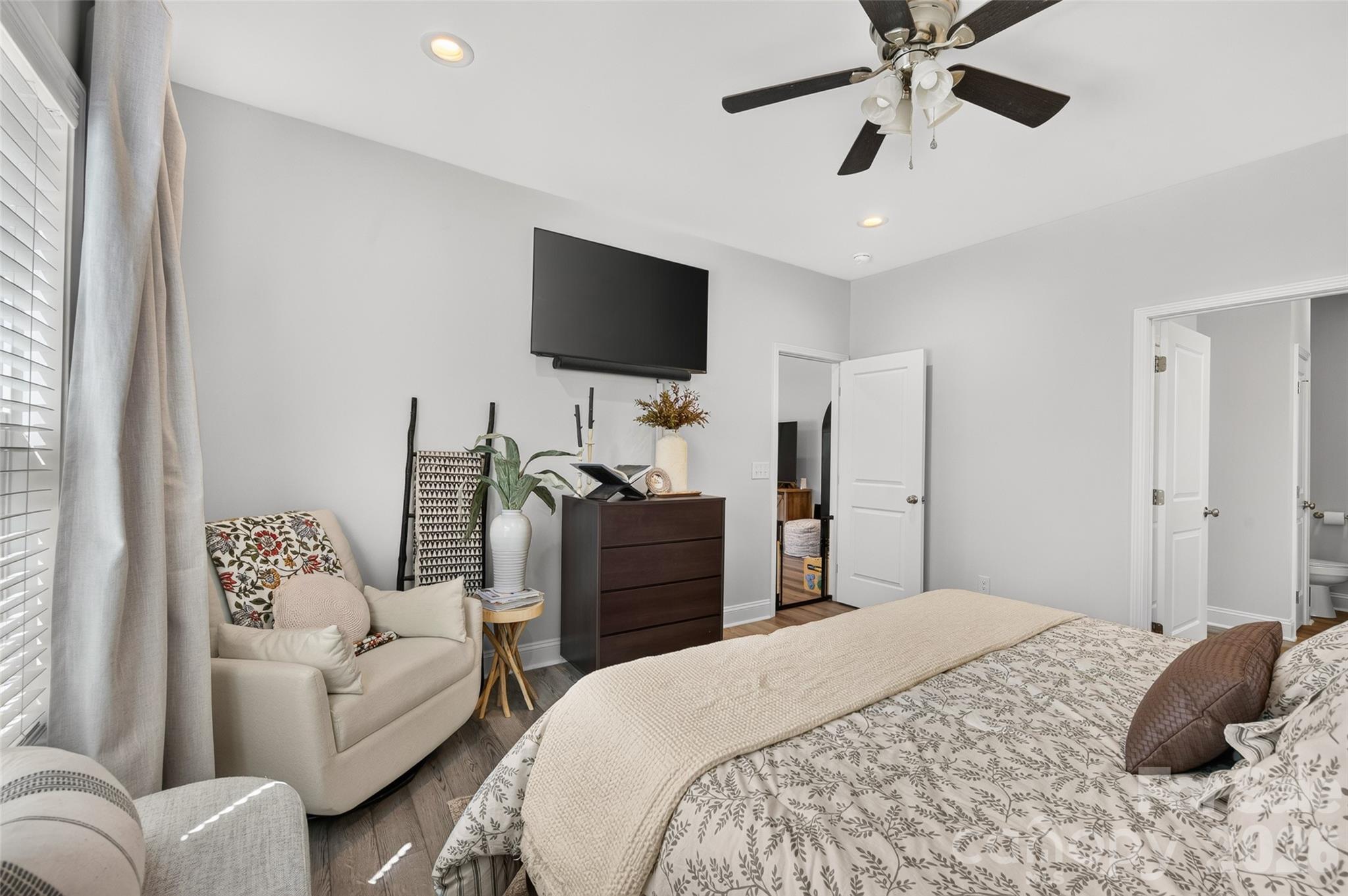 508 Willow Road Property Photo 16