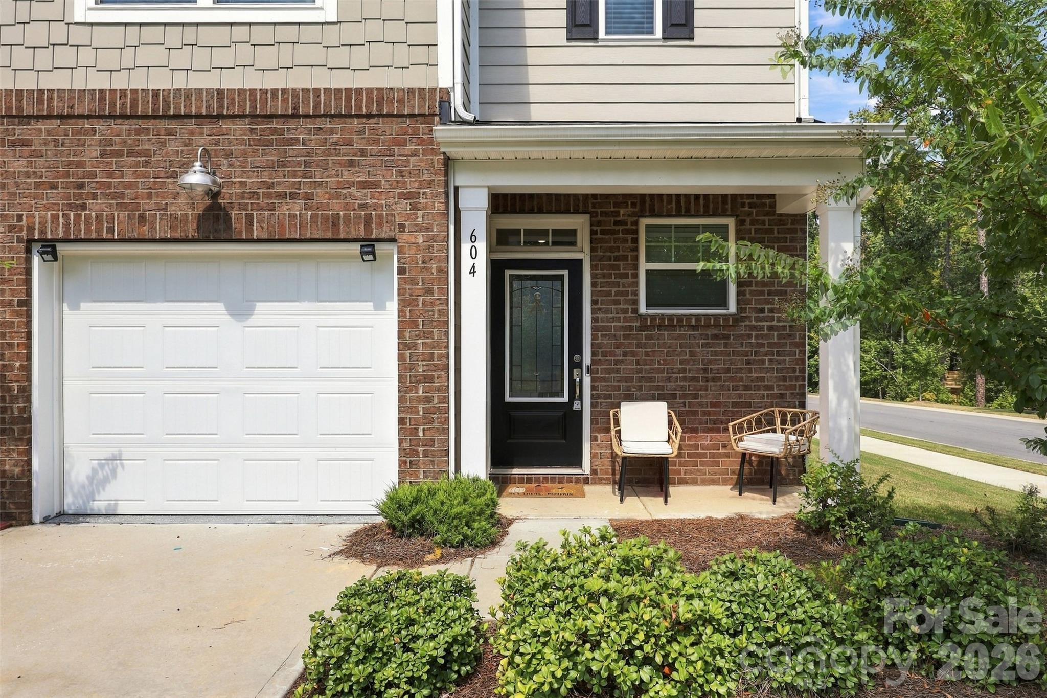 604 Rustic Path Lane Property Photo 3
