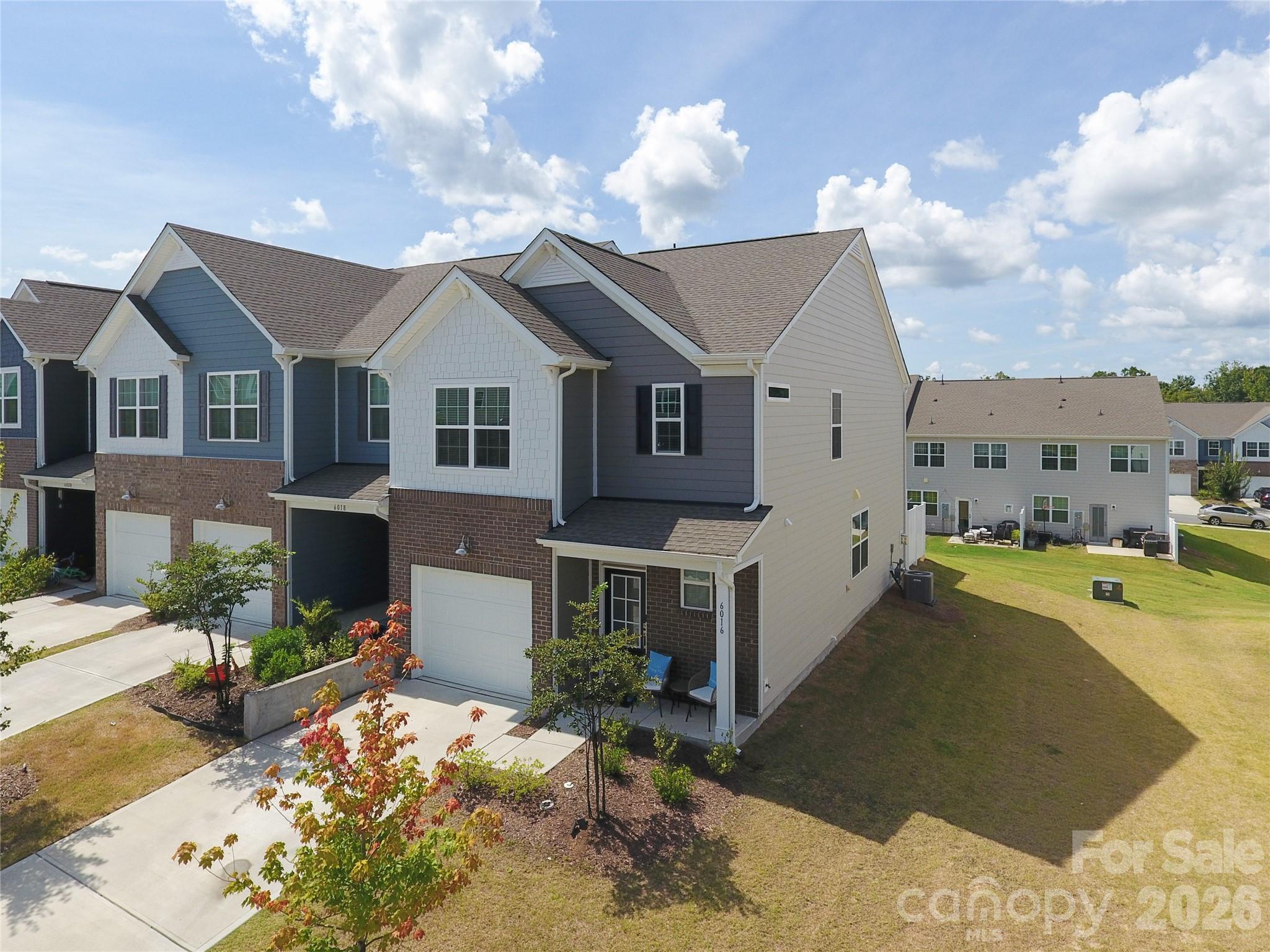 6016 Chelsea Oaks Ridge Property Photo 1