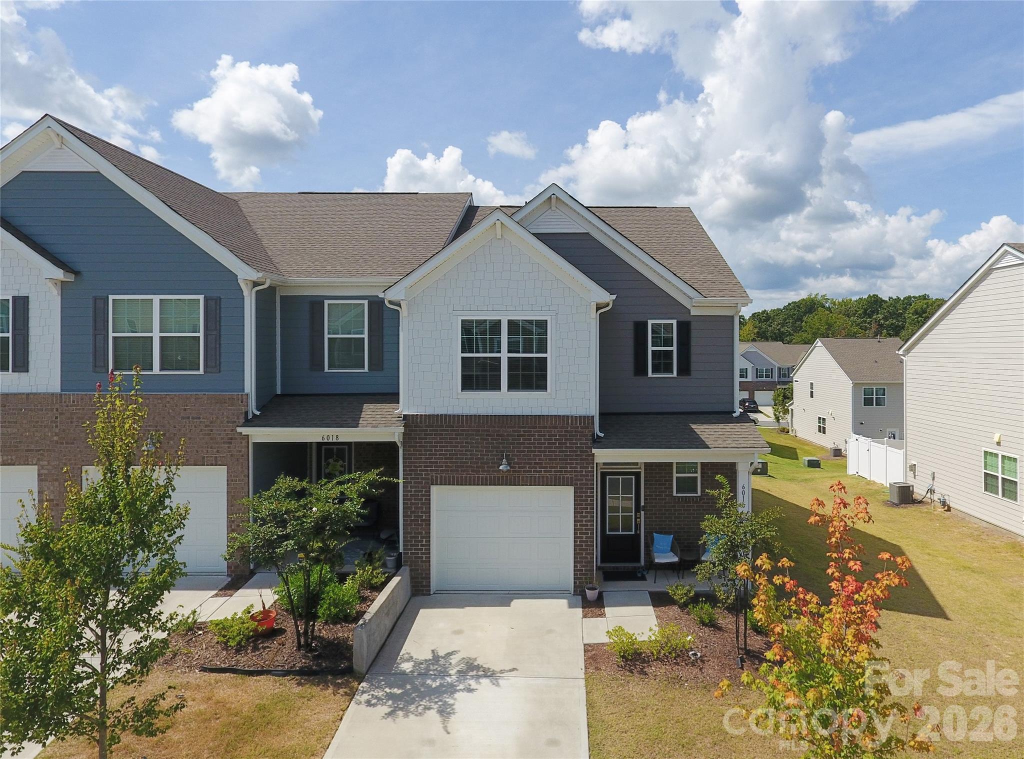 6016 Chelsea Oaks Ridge Property Photo 3