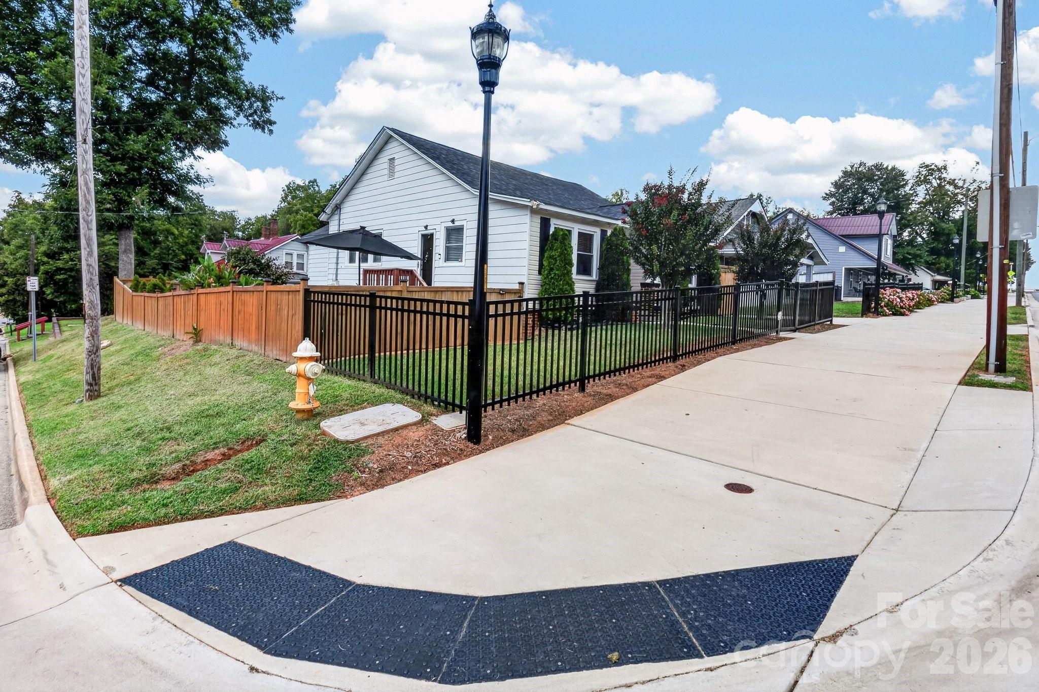 448 1st Street Property Photo 2