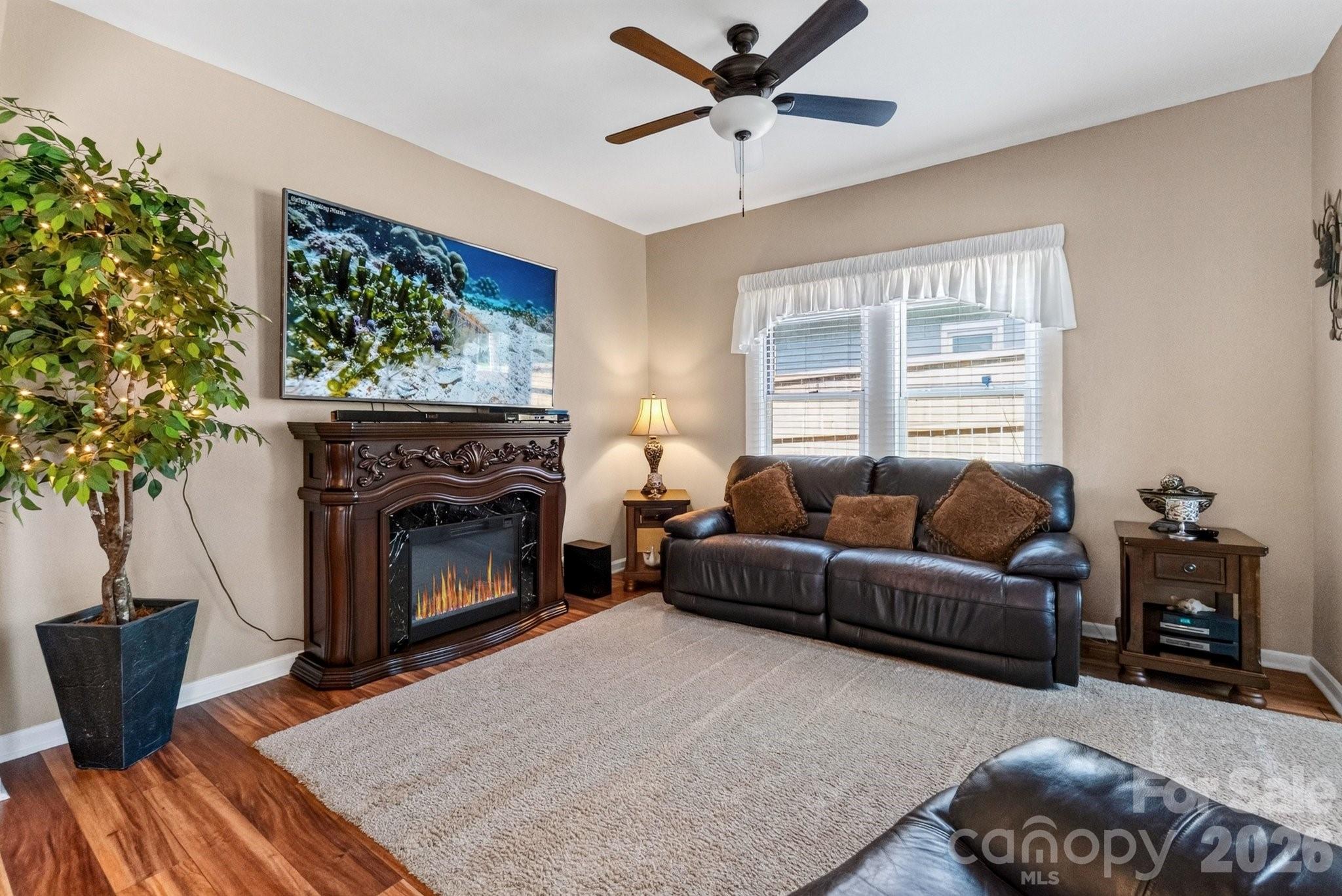 448 1st Street Property Photo 9