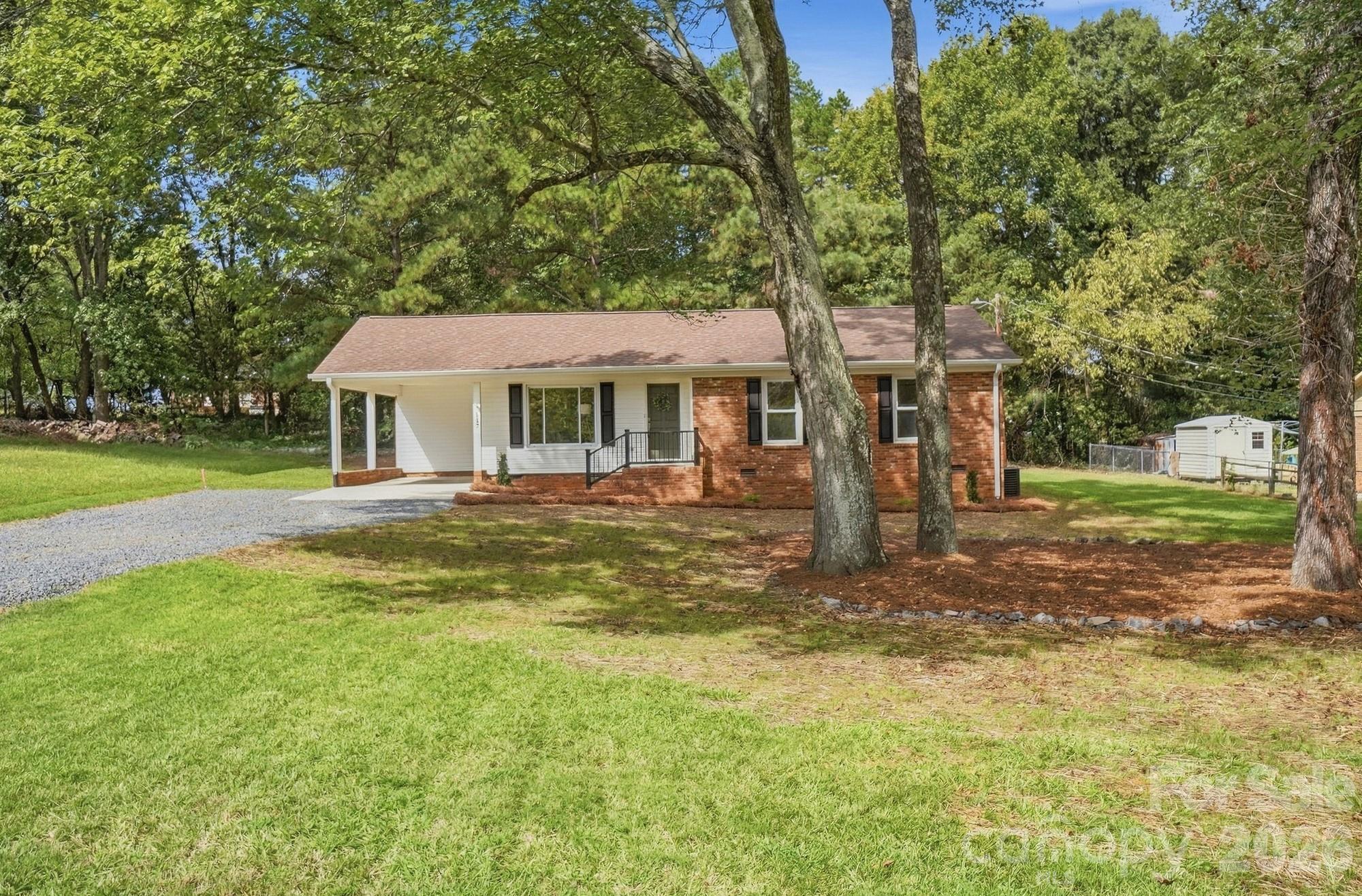 117 Boundary Road Property Photo 1