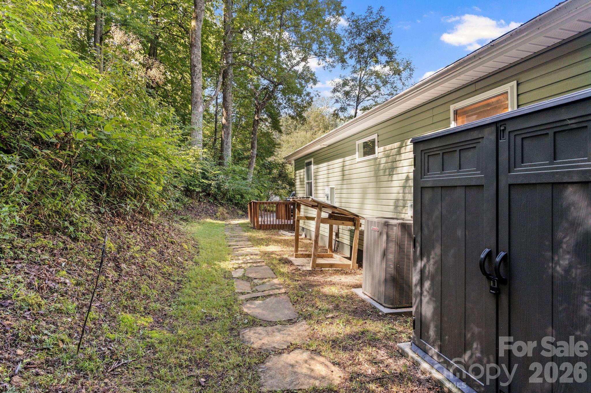 400 Laurel Drive Property Photo 26