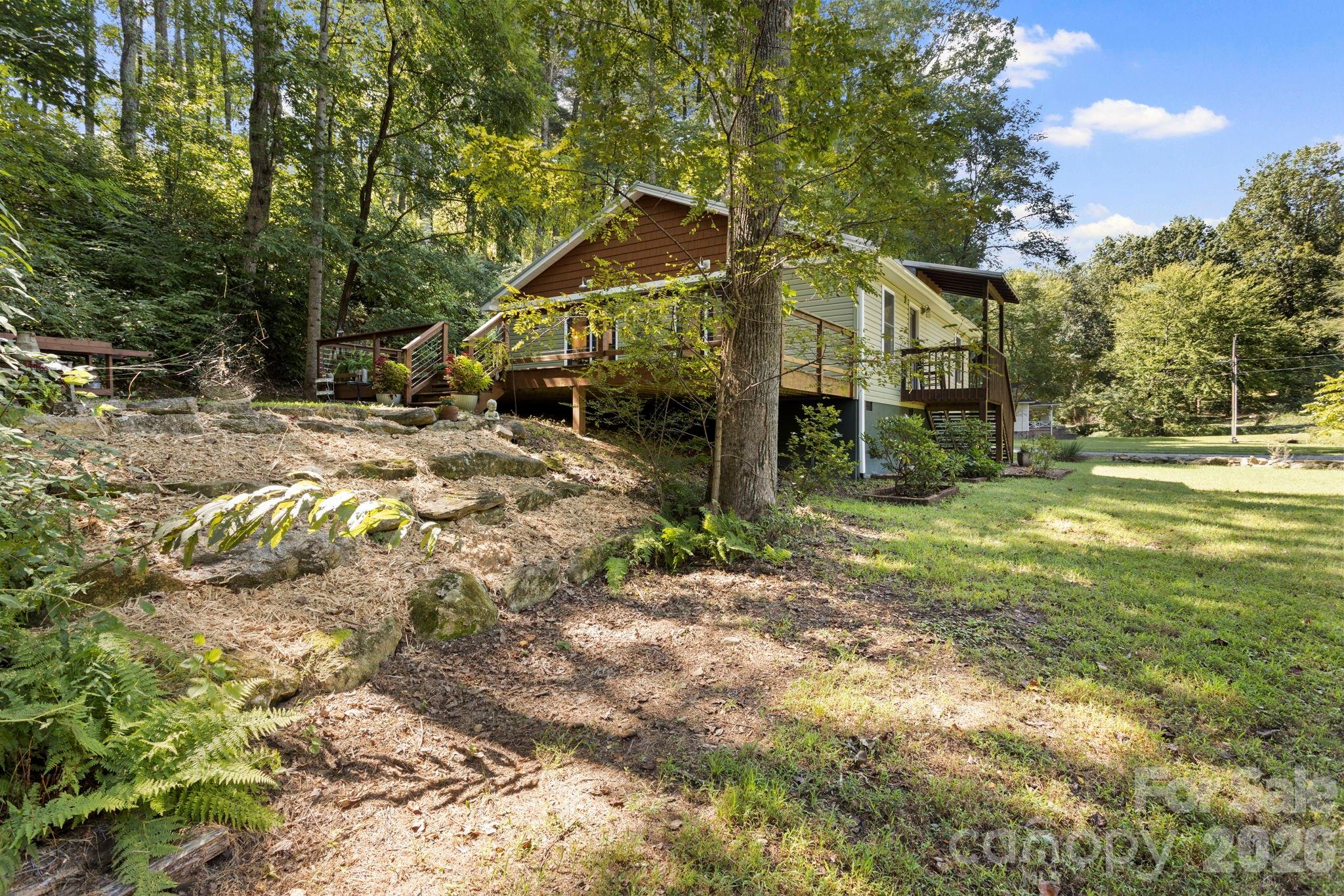 400 Laurel Drive Property Photo 27