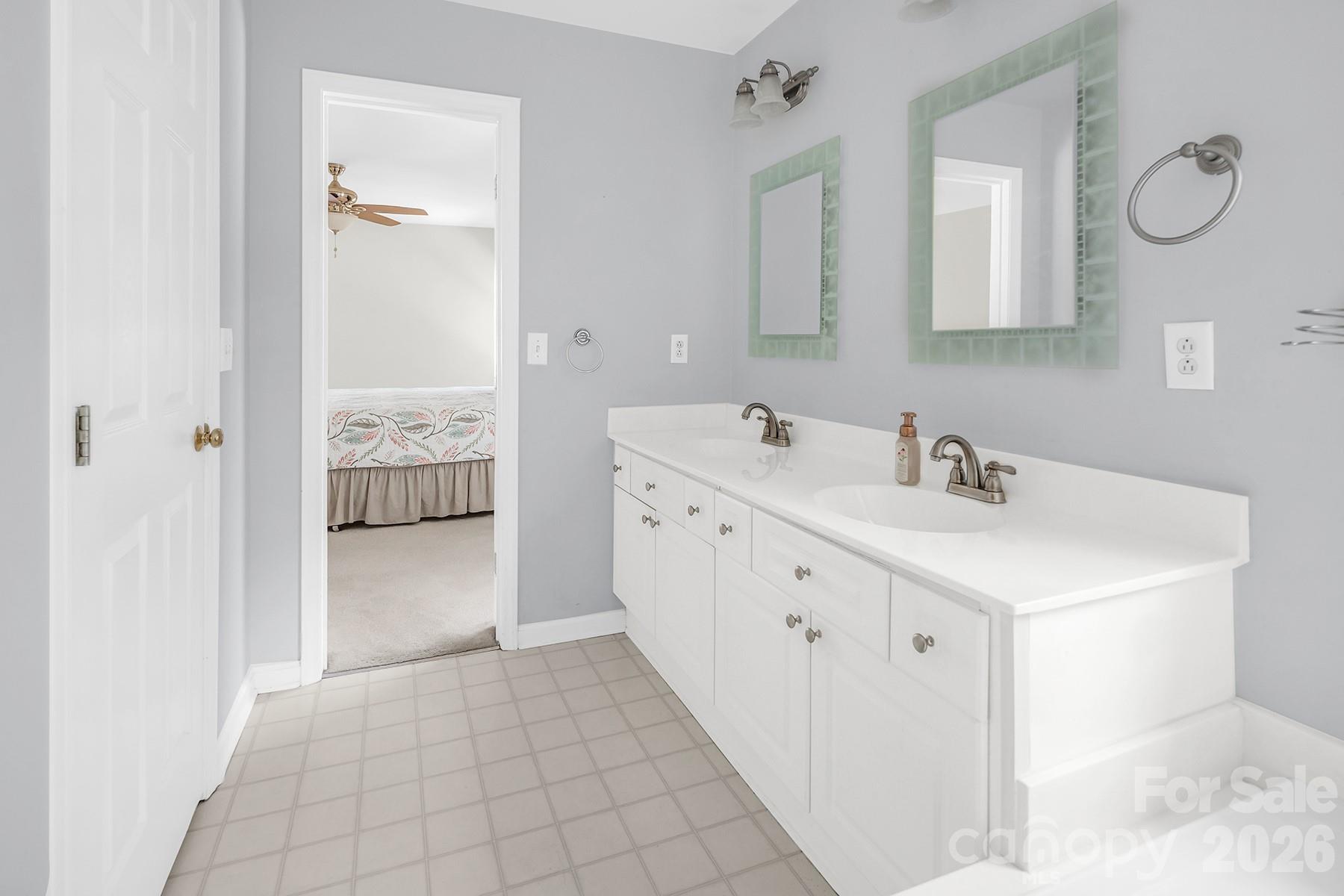 5016 Hickory Lake Lane Property Photo 40