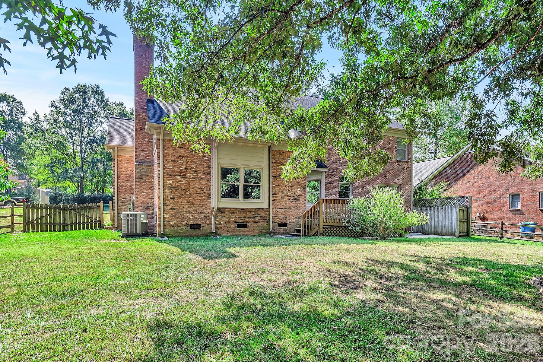5016 Hickory Lake Lane Property Photo 43