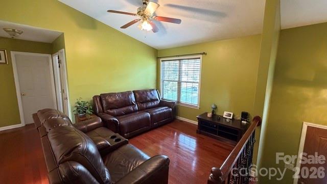3358 Lilac Lane 11 Property Photo 3