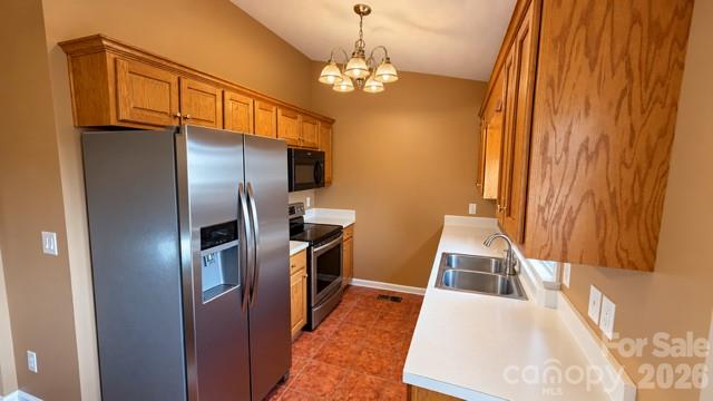 3358 Lilac Lane 11 Property Photo 4
