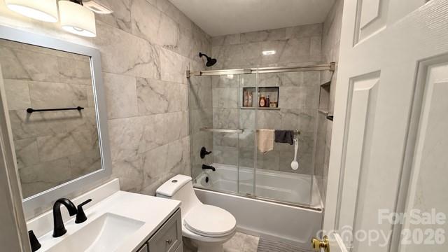 3358 Lilac Lane 11 Property Photo 8