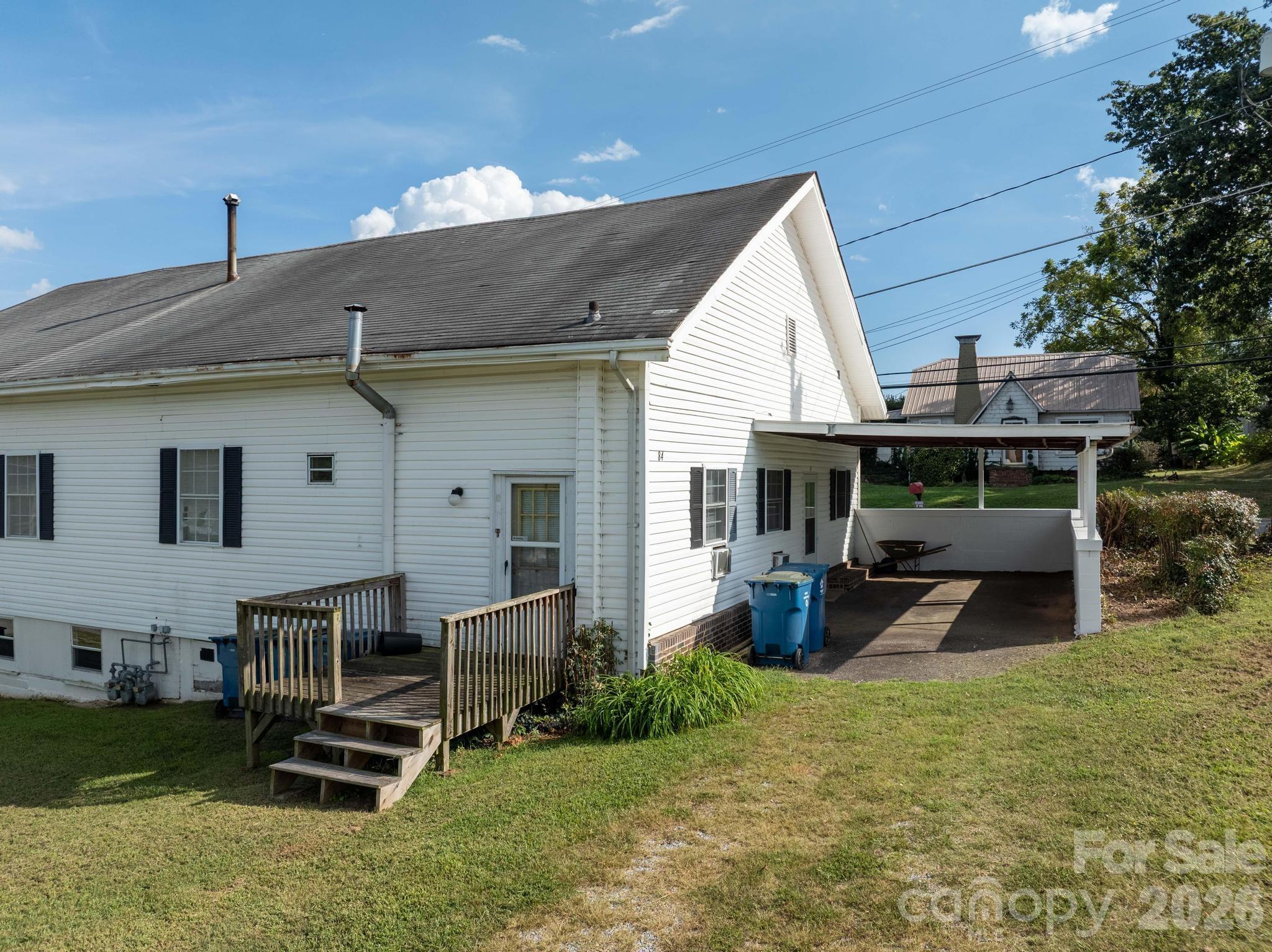 84 Falls Avenue Property Photo 4