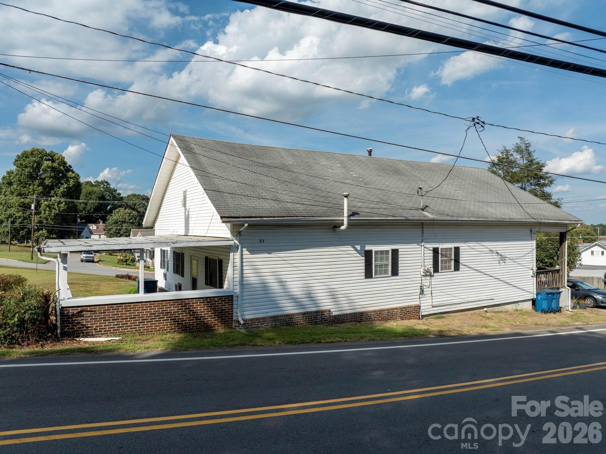 84 Falls Avenue Property Photo 7