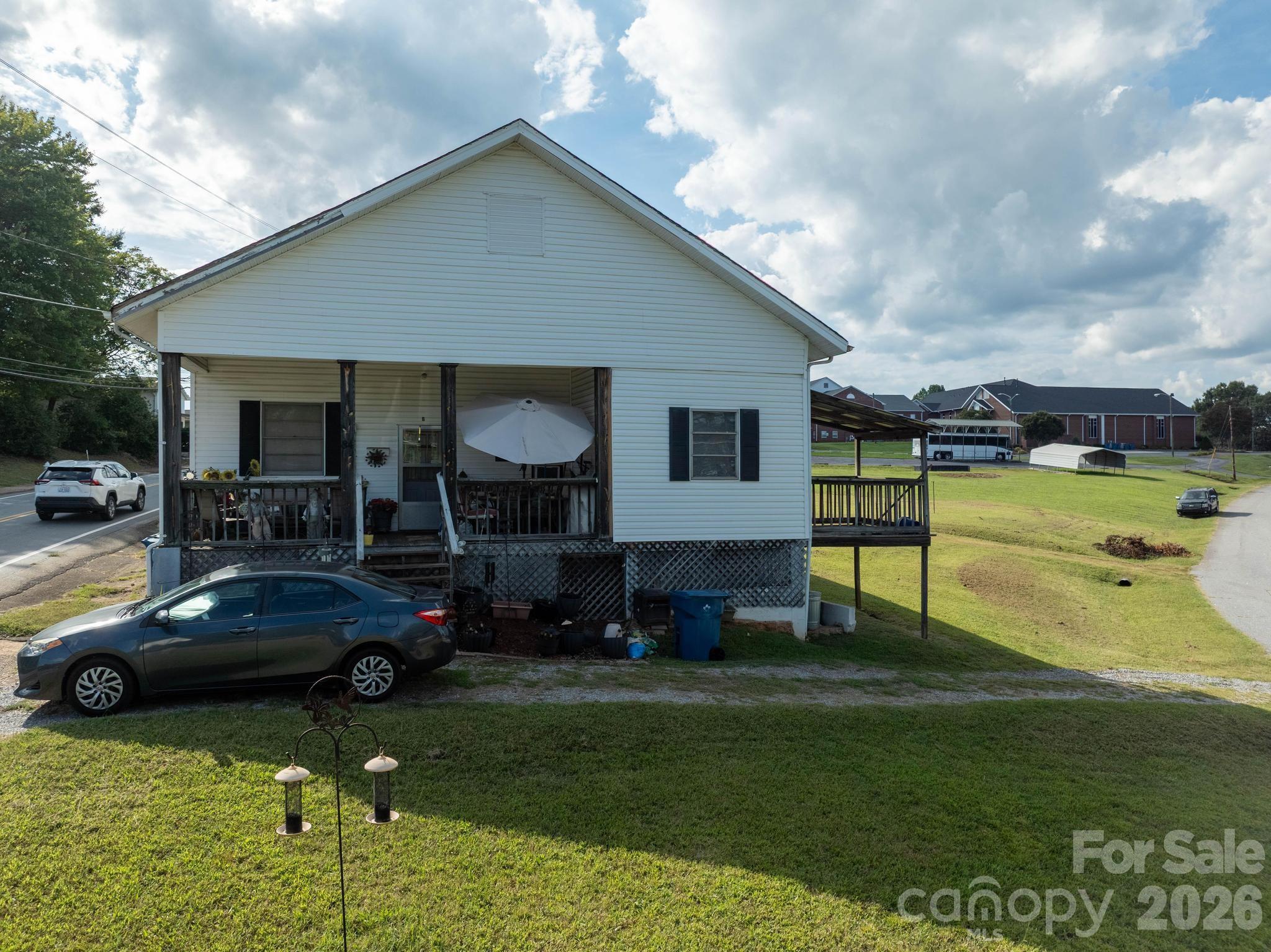 84 Falls Avenue Property Photo 8